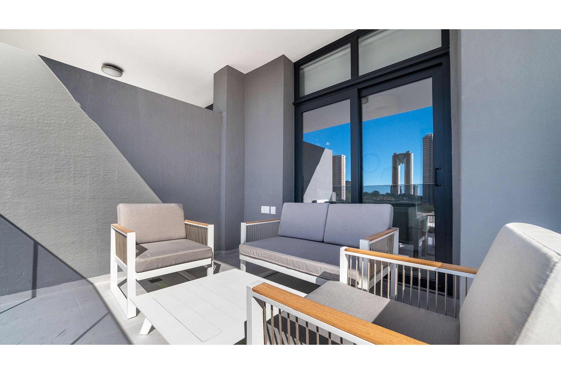 Obra nueva - Piso - Benidorm - Spain