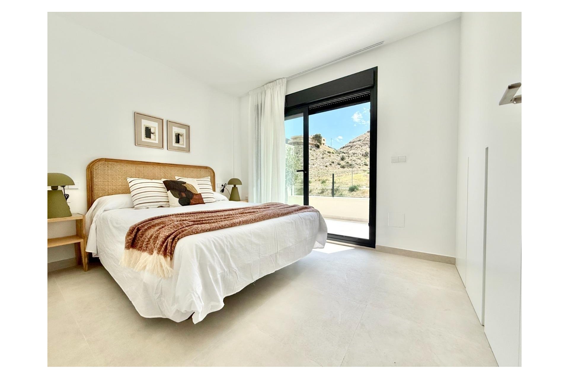 Obra nueva - Town House - Cox - San Fernando