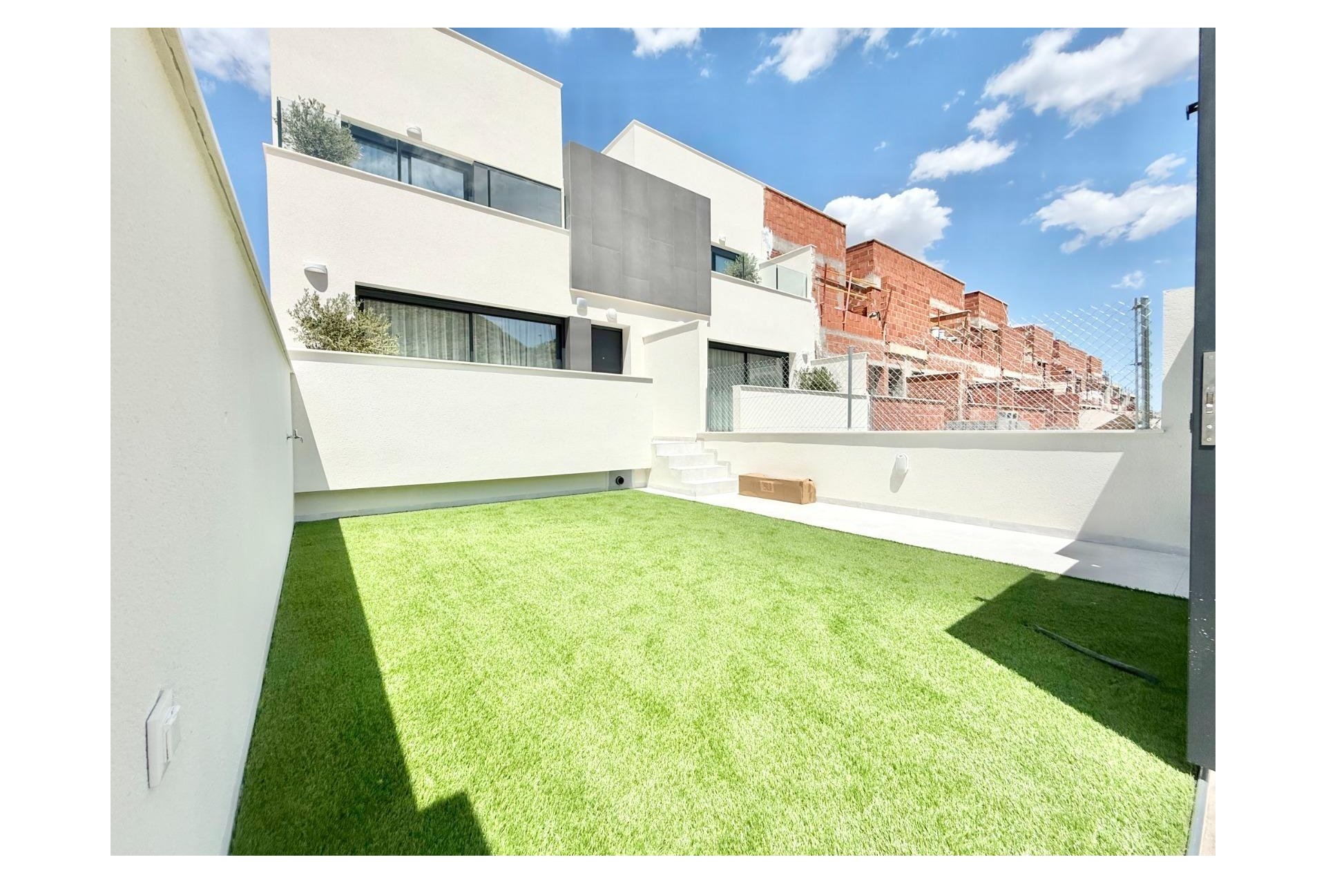 Obra nueva - Town House - Cox - San Fernando