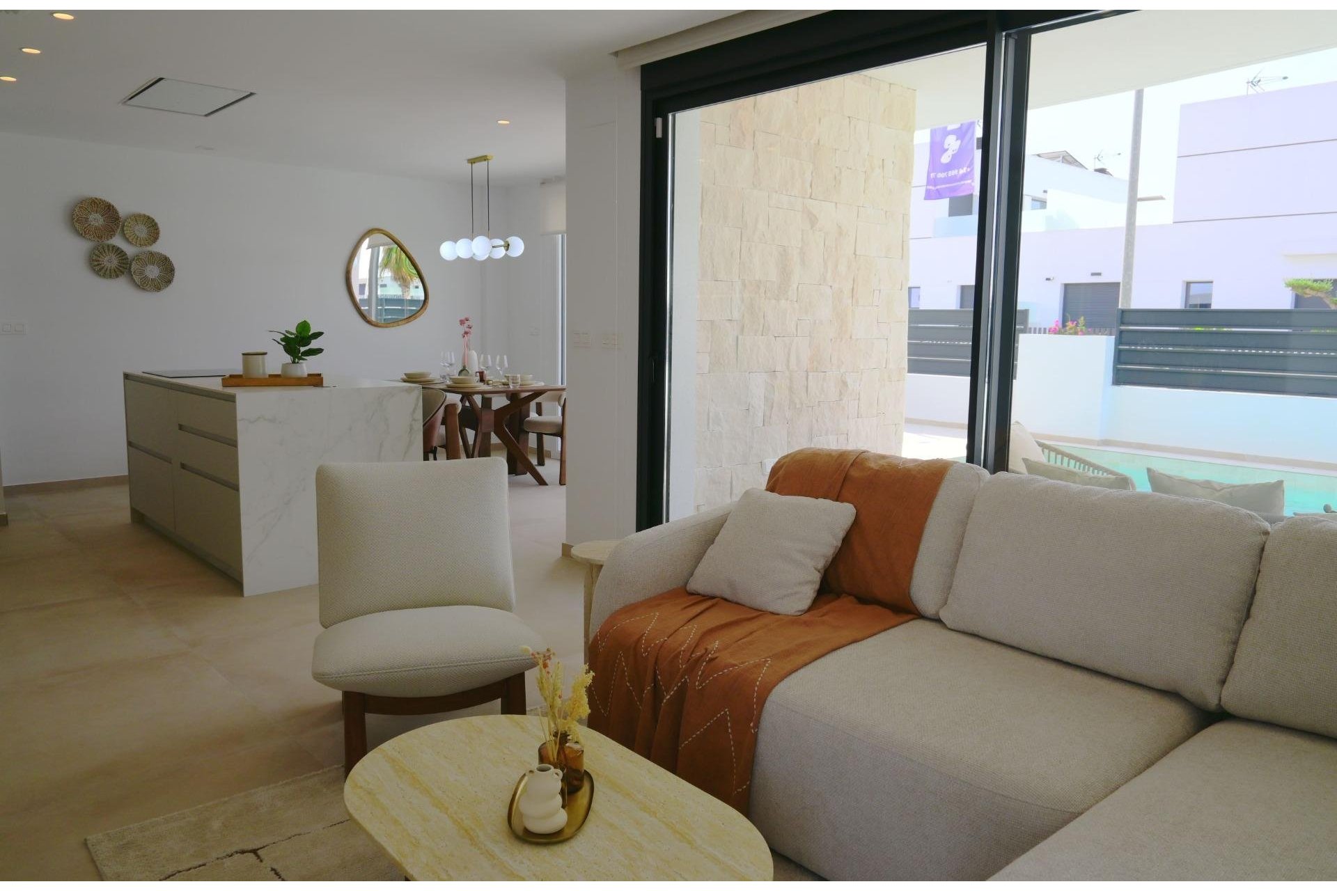 Obra nueva - Villa - Dolores - polideportivo