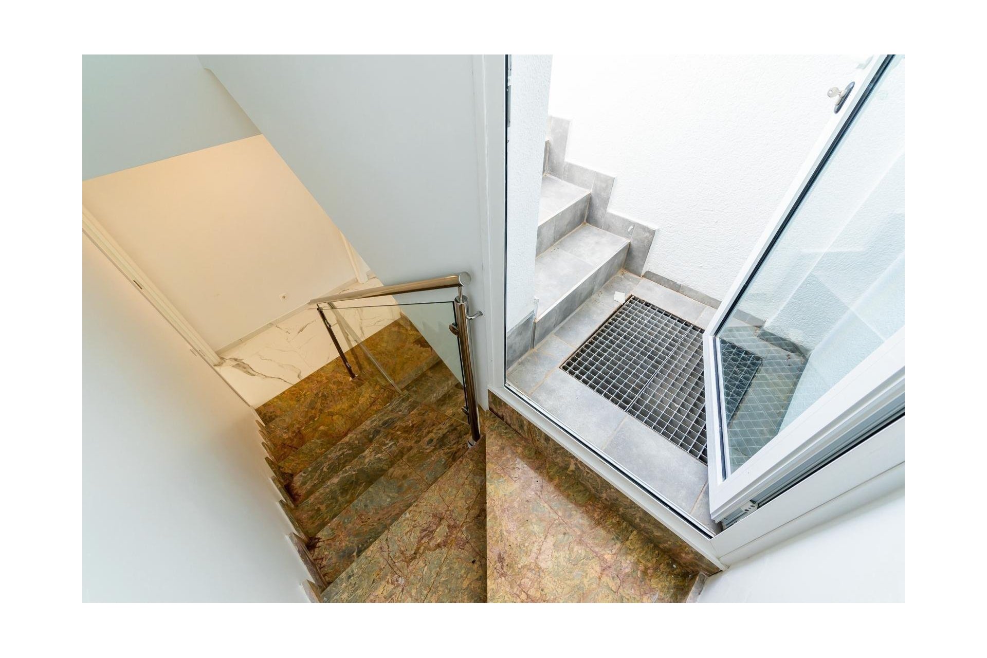 Obra nueva - Villa - Orihuela Costa - PAU 26