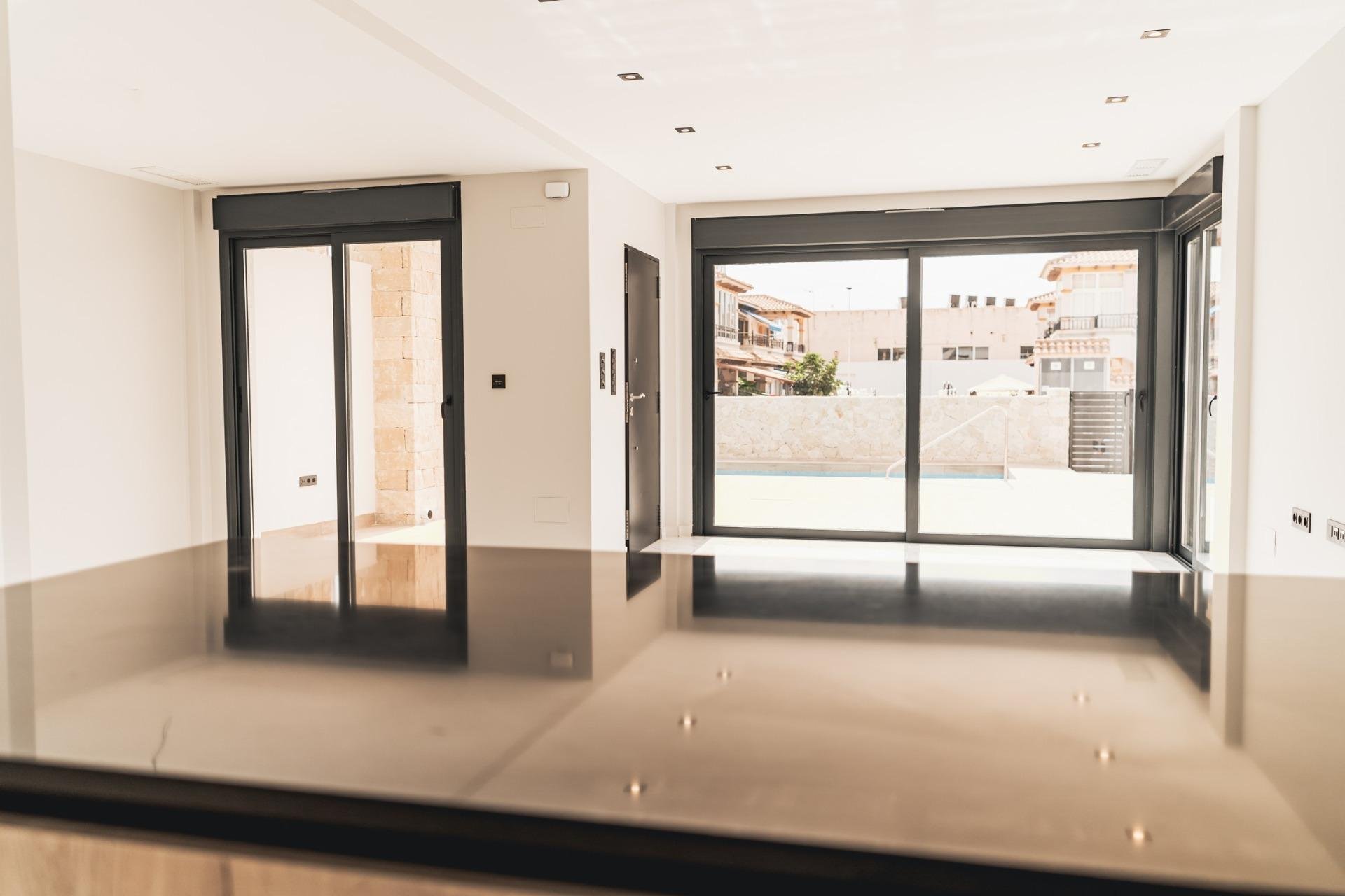 Obra nueva - Villa - Orihuela Costa - Punta Prima