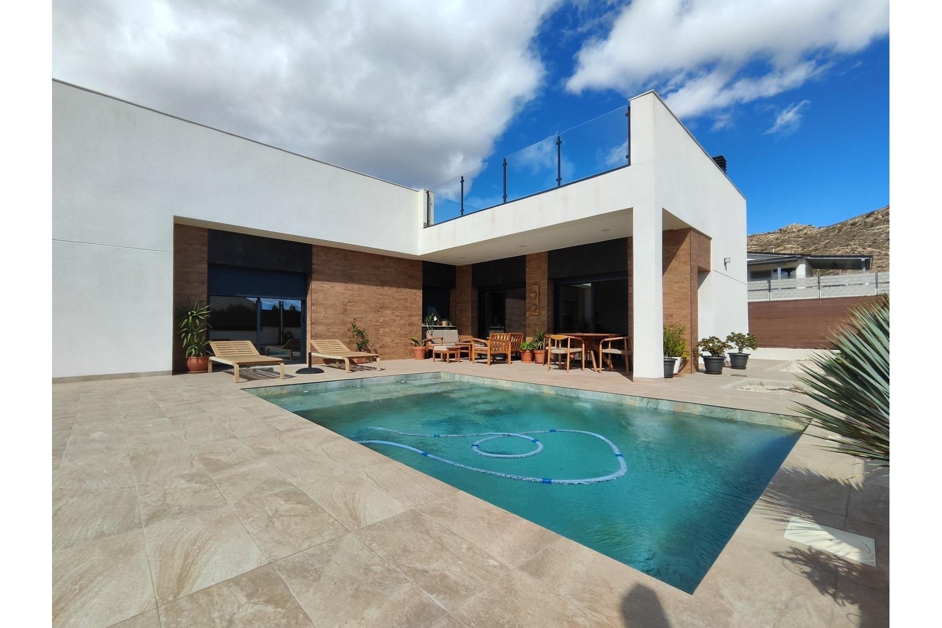 Obra nueva - Villa - Pinoso - Lel