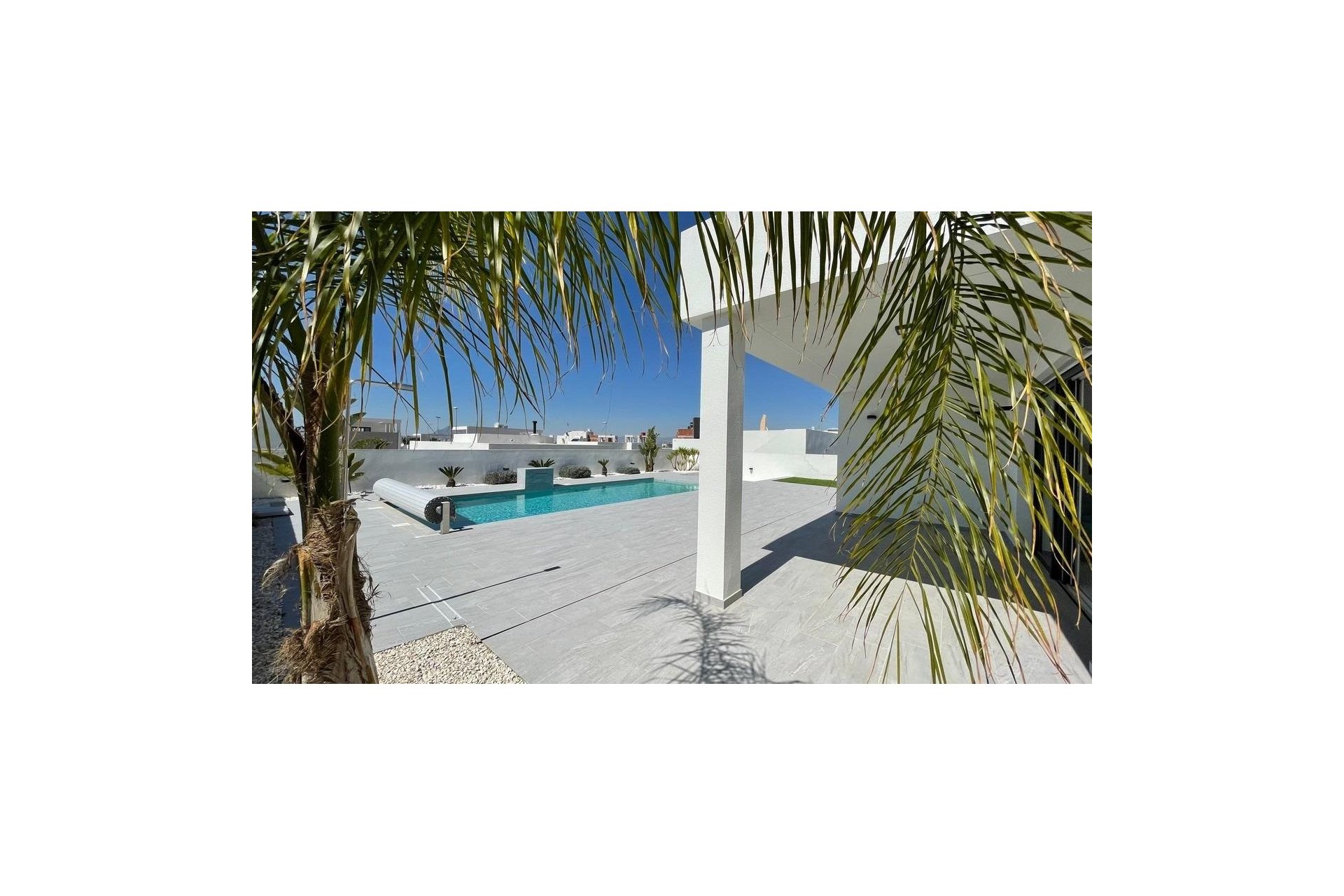 Obra nueva - Villa - Rafal - polideportivo