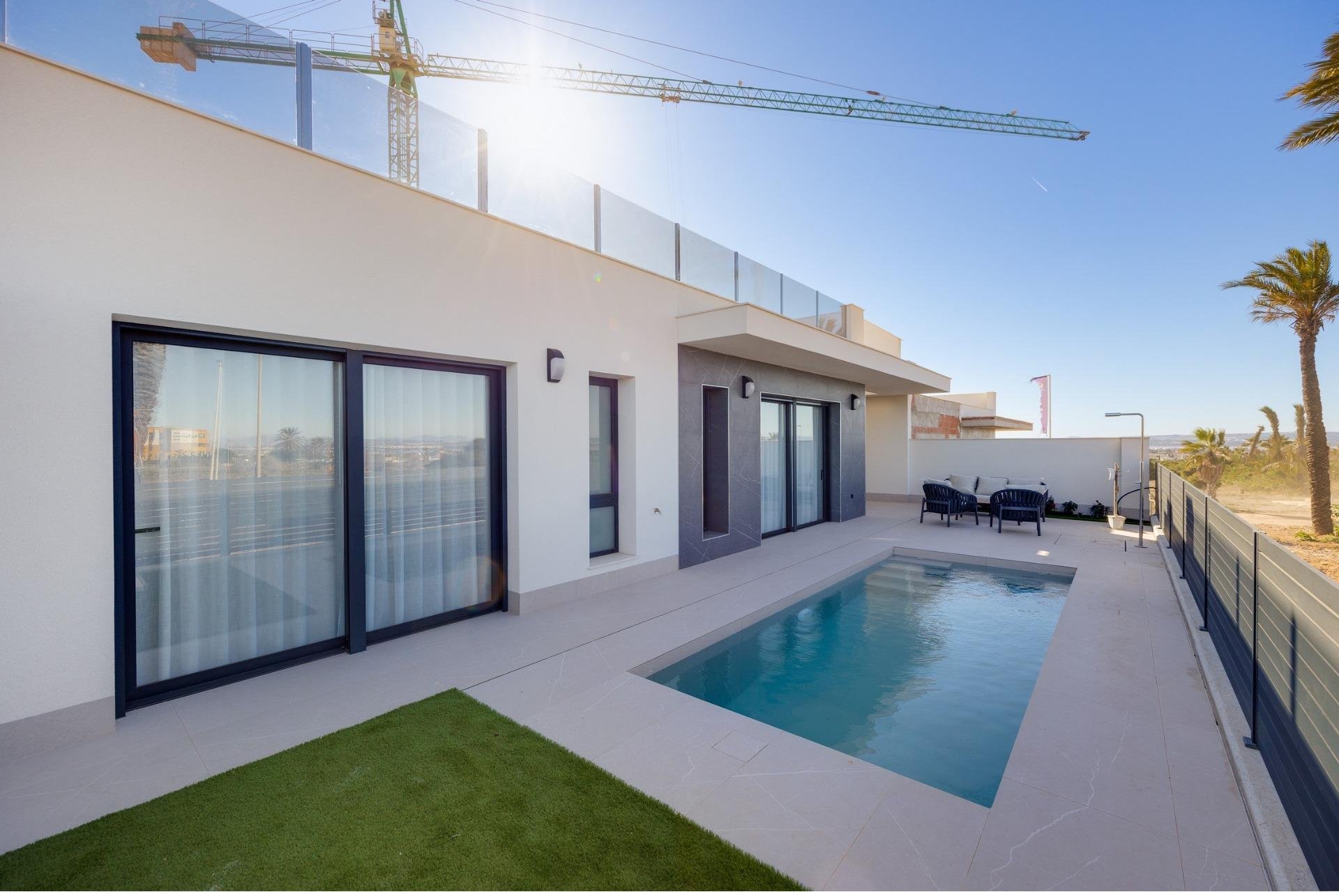 Obra nueva - Villa - Torrevieja - Sector 25