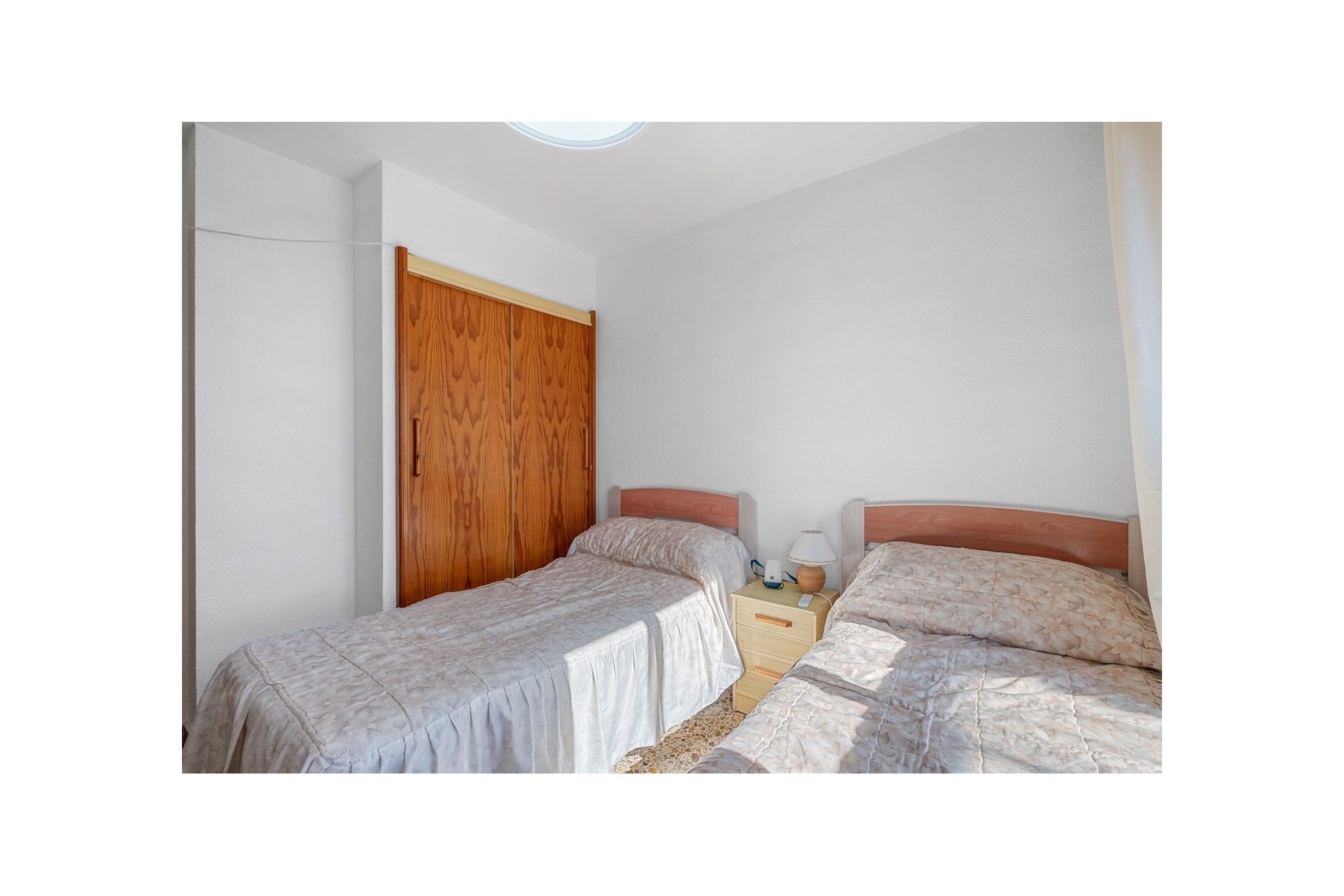 Resale - Apartment - Arenales del Sol - Segunda linea playa