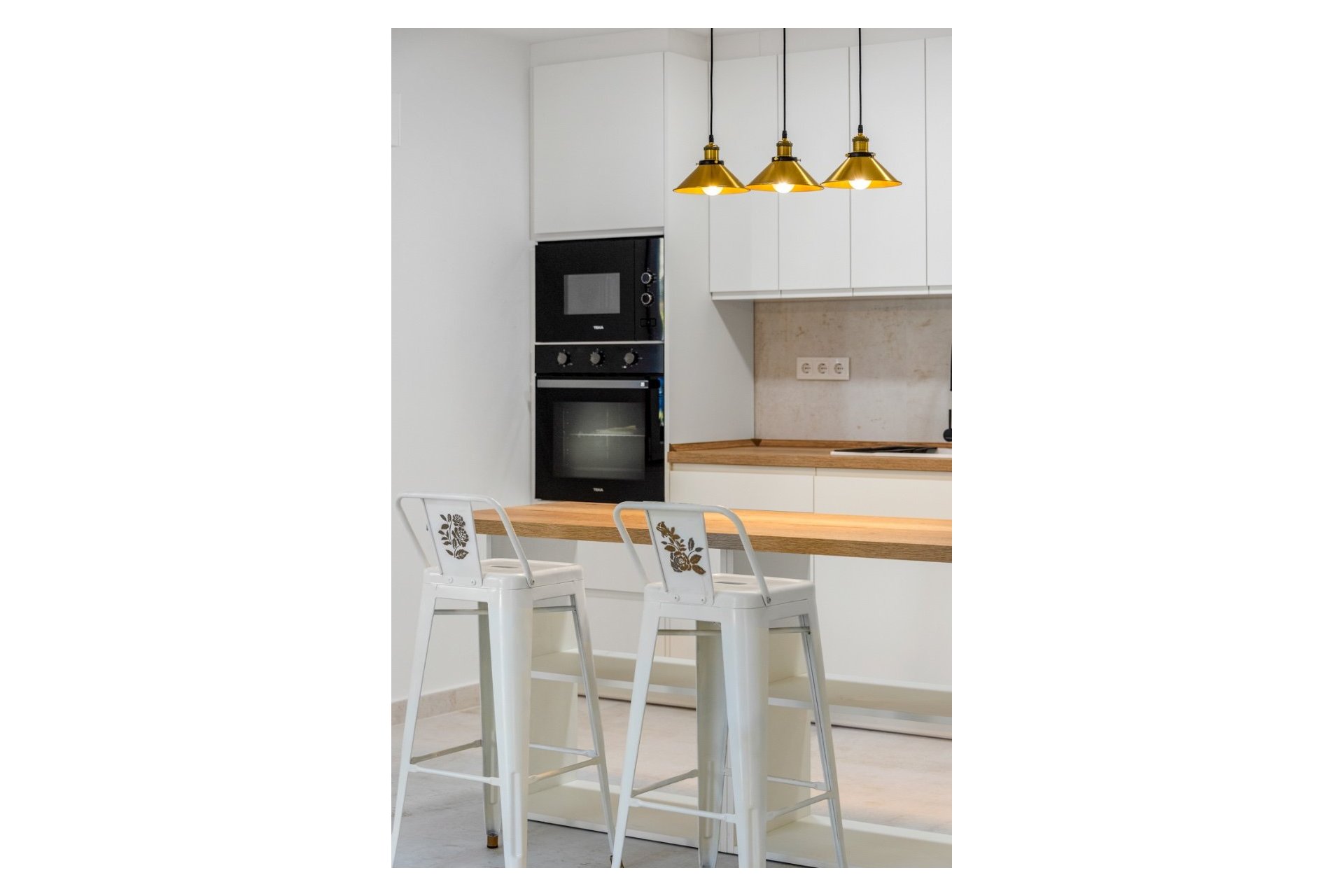 Resale - Apartment - Torrevieja - Playa del Acequión