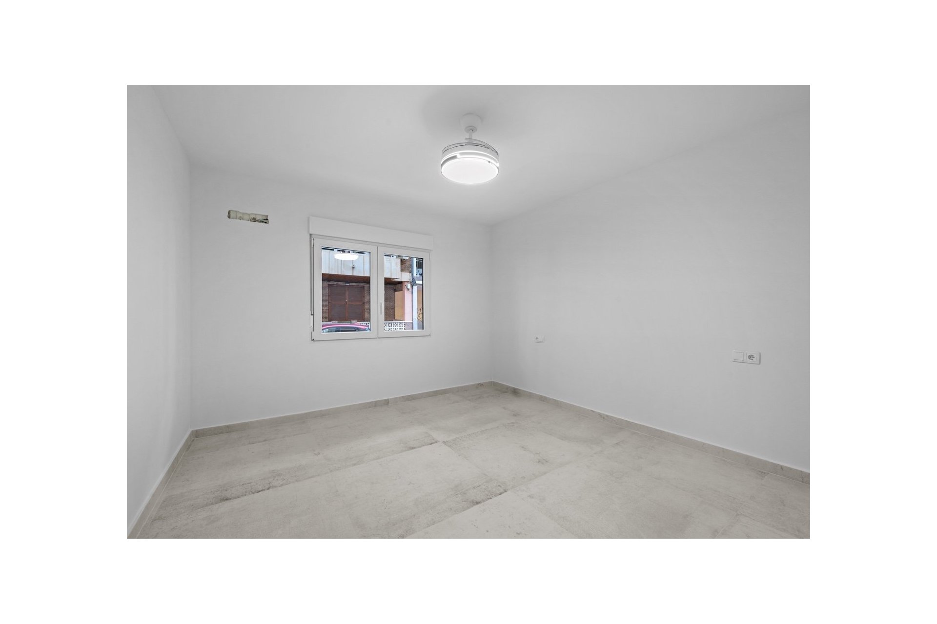 Resale - Apartment - Torrevieja - Playa del Acequión