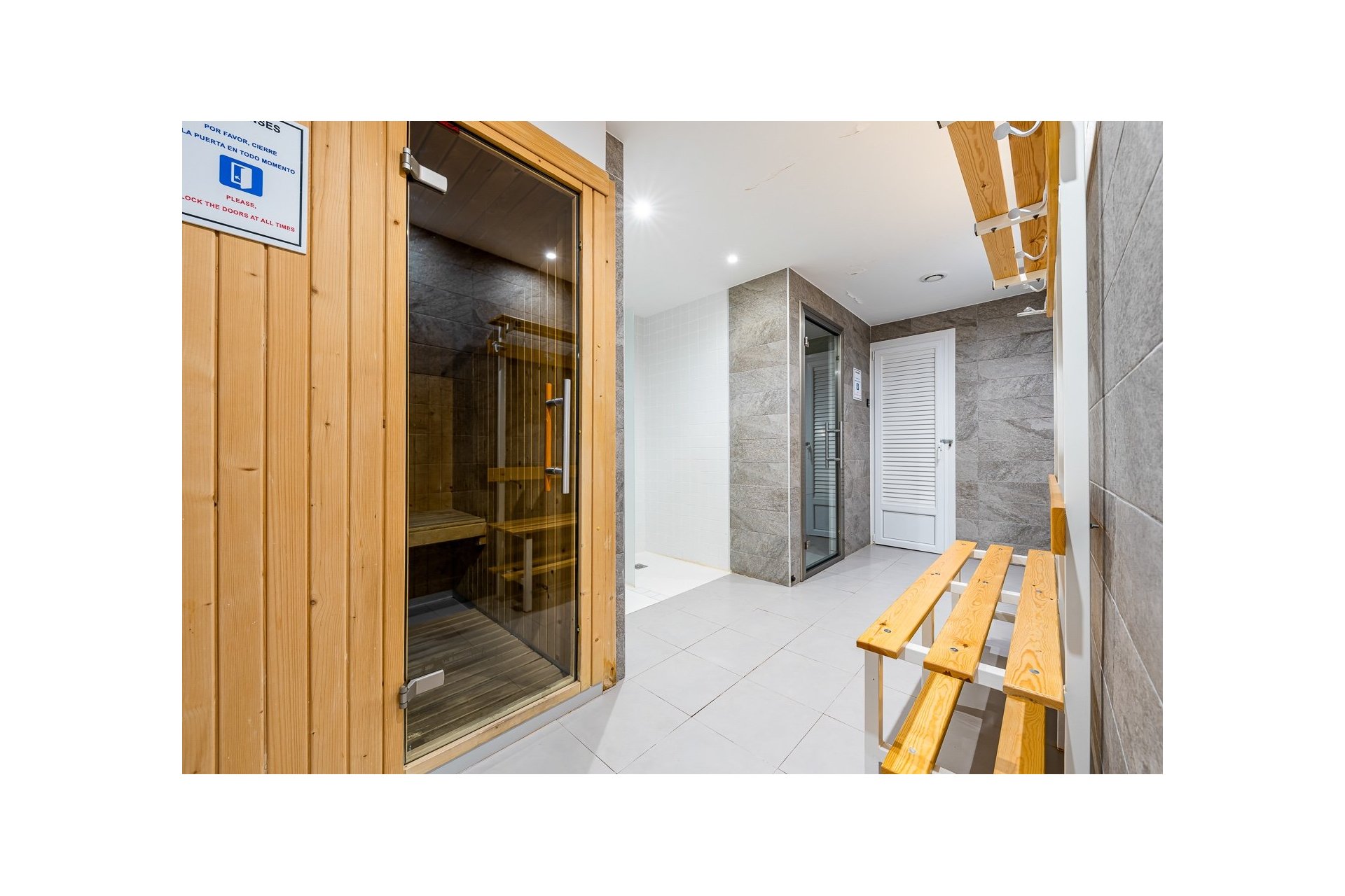 Resale - Apartment - Torrevieja - Punta Prima