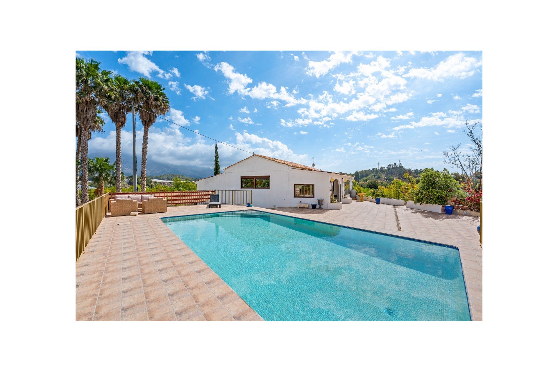 Resale - Country estate - La Nucía