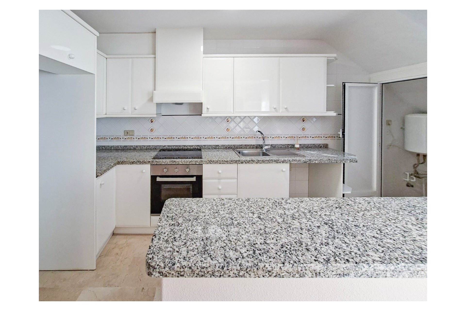 Resale - Town House - Villamartín