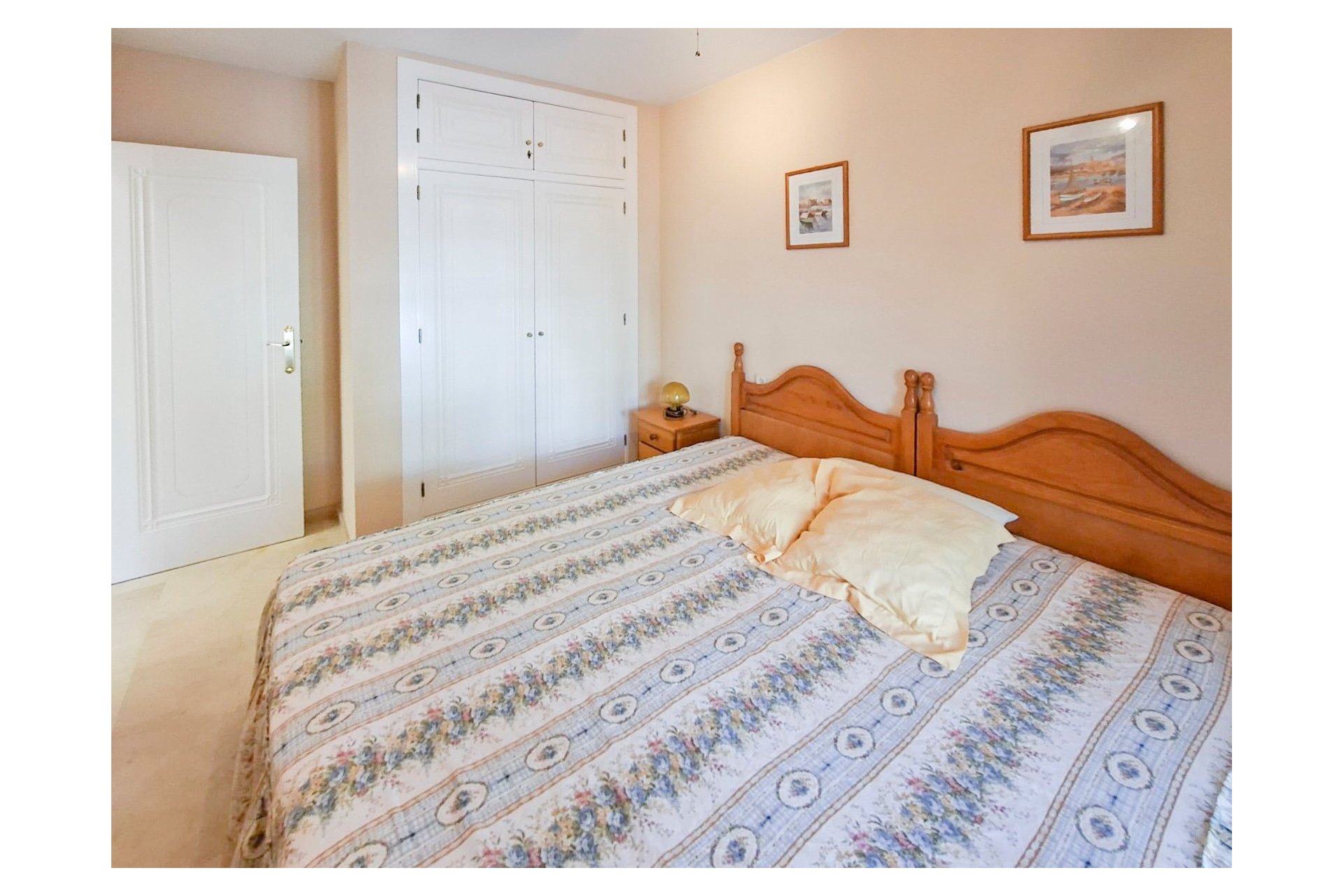 Resale - Town House - Villamartín