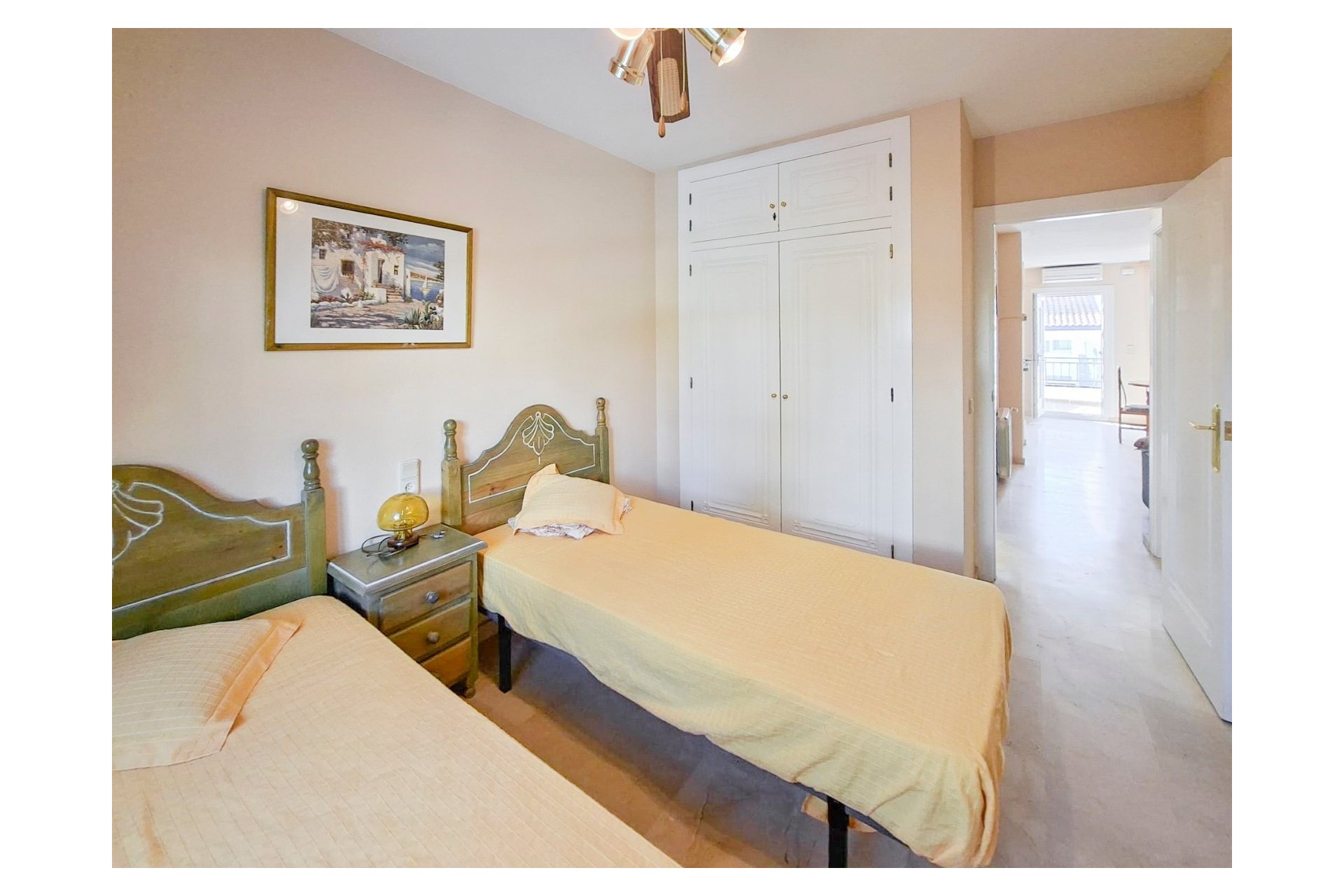 Resale - Town House - Villamartín