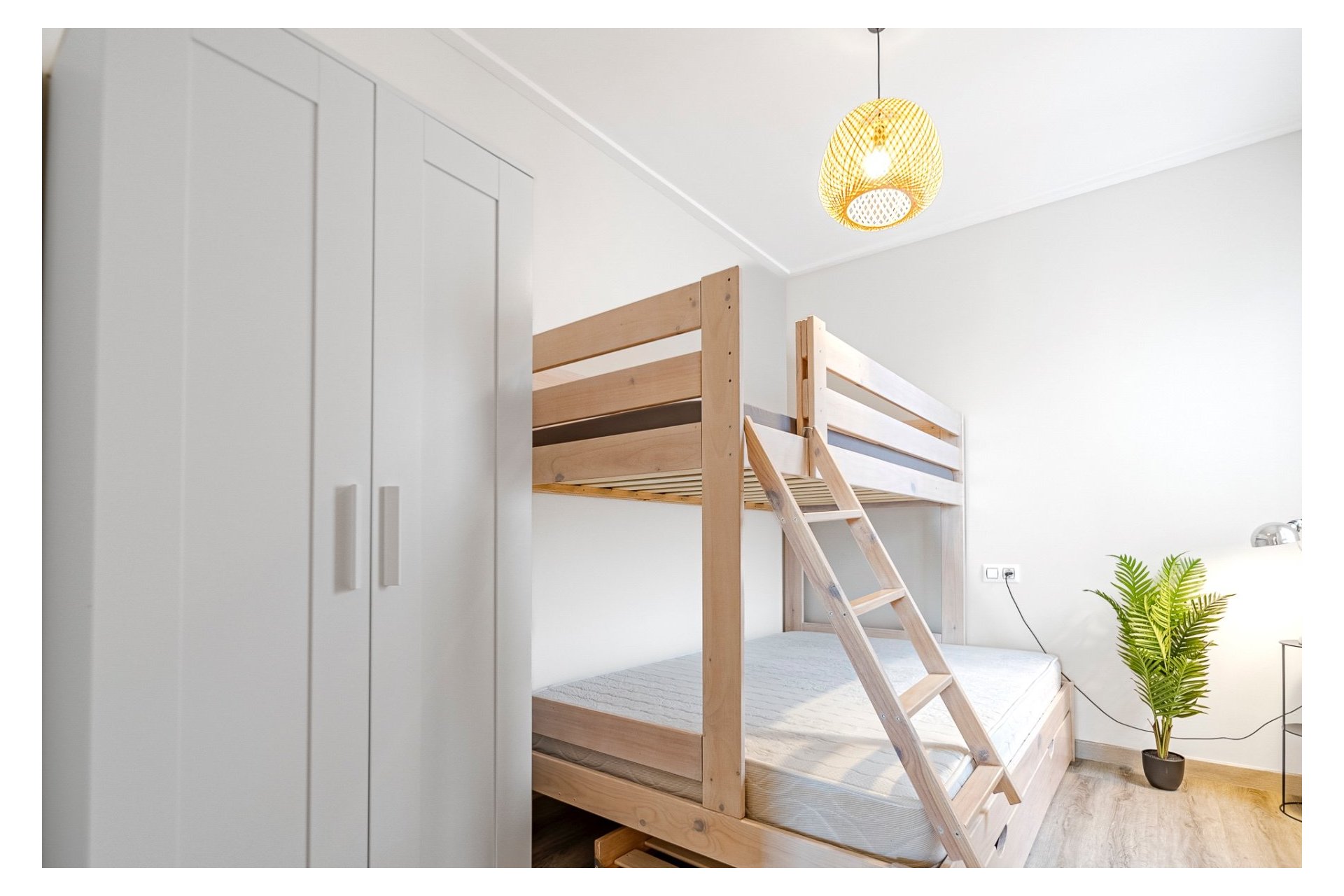 Resale - Townhouse - Los Balcones