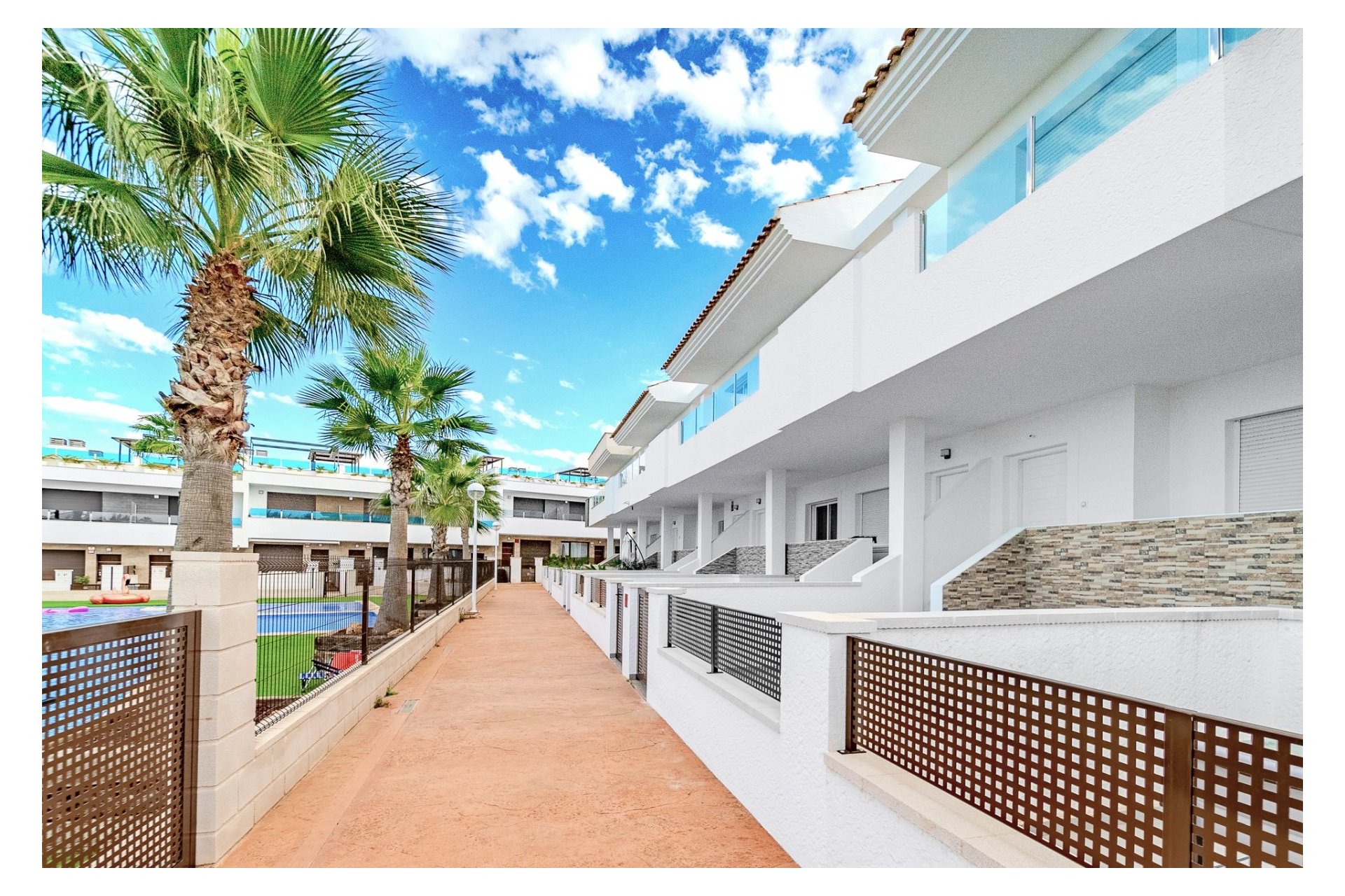 Resale - Townhouse - Los Balcones