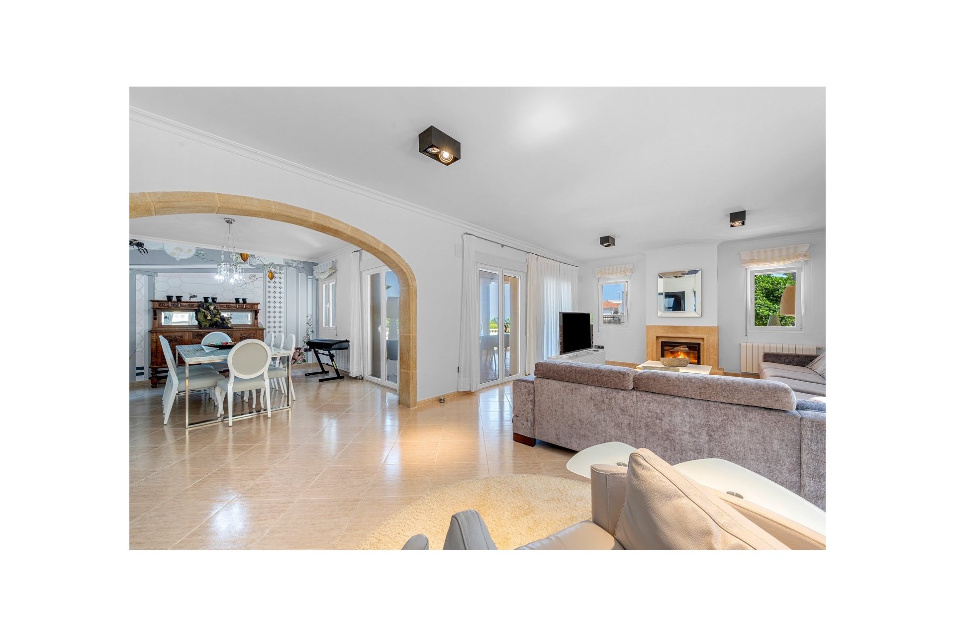 Resale - Villa - Benissa