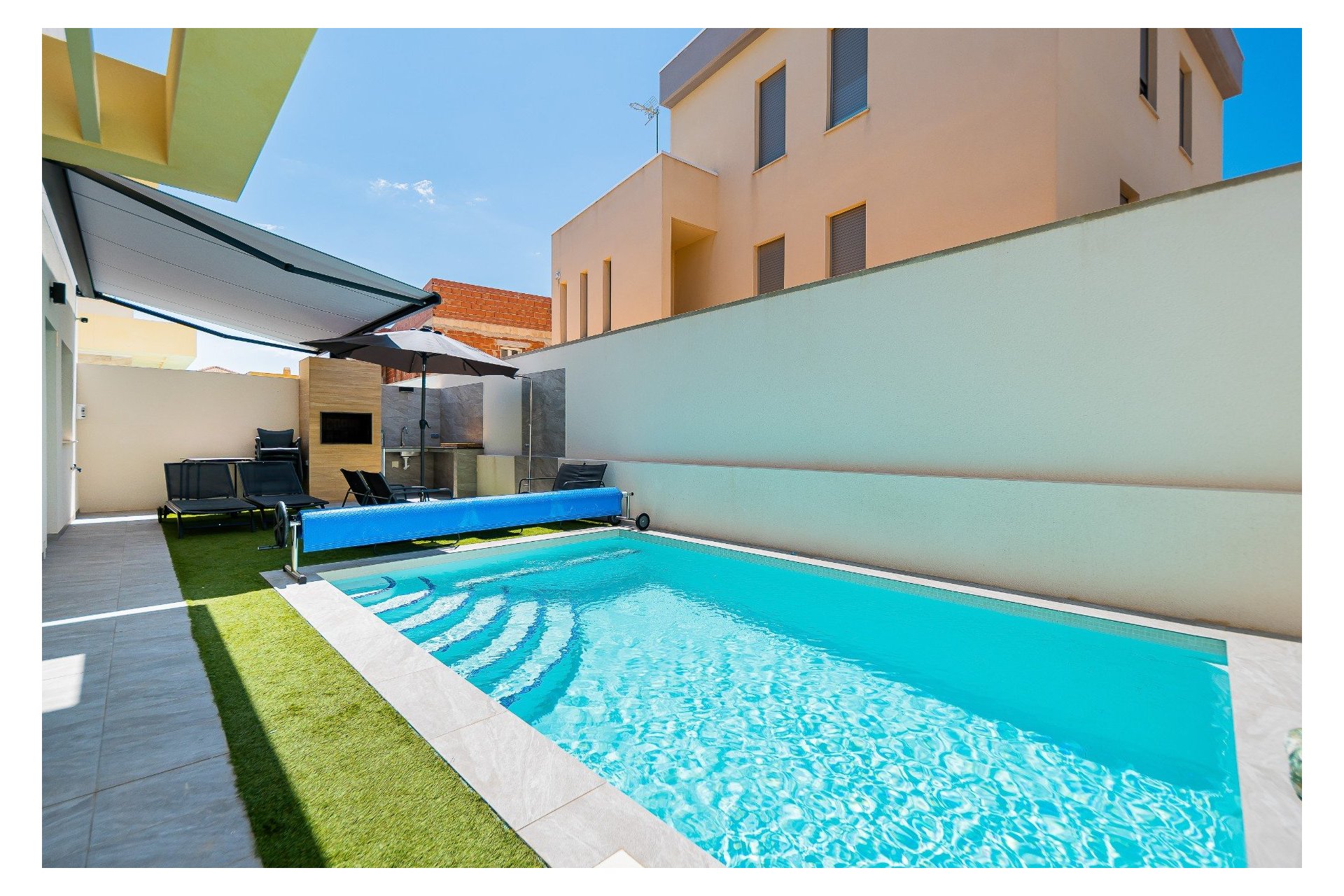 Resale - Villa - Los Montesinos
