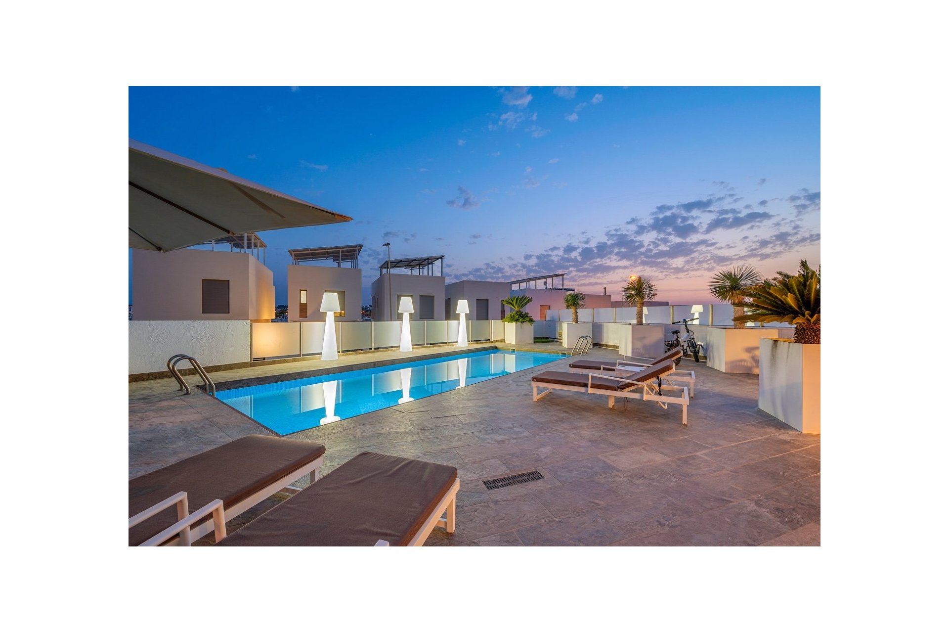 Resale - Villa - Orihuela Costa - Villamartín