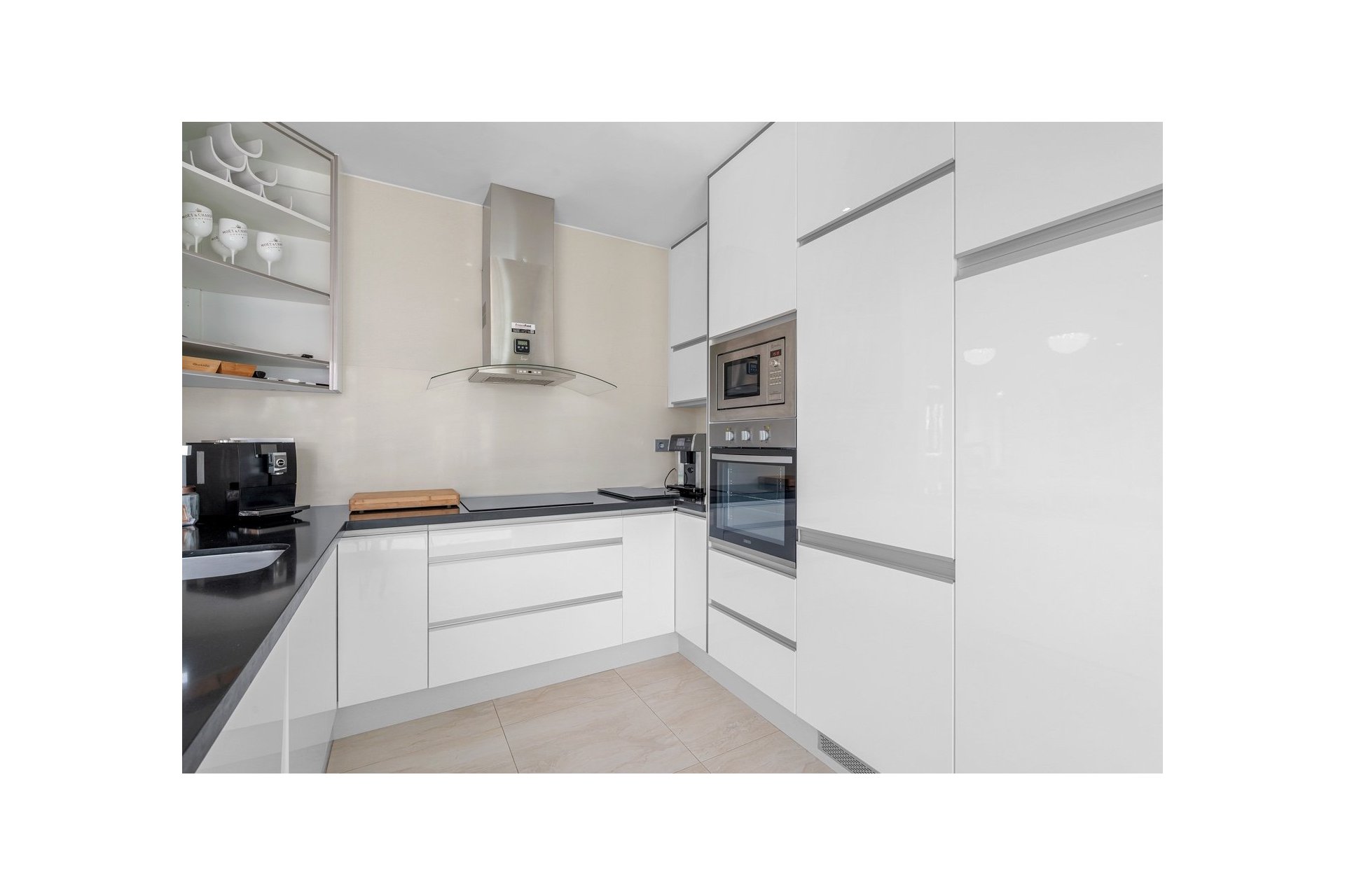 Resale - Villa - Orihuela Costa - Villamartín
