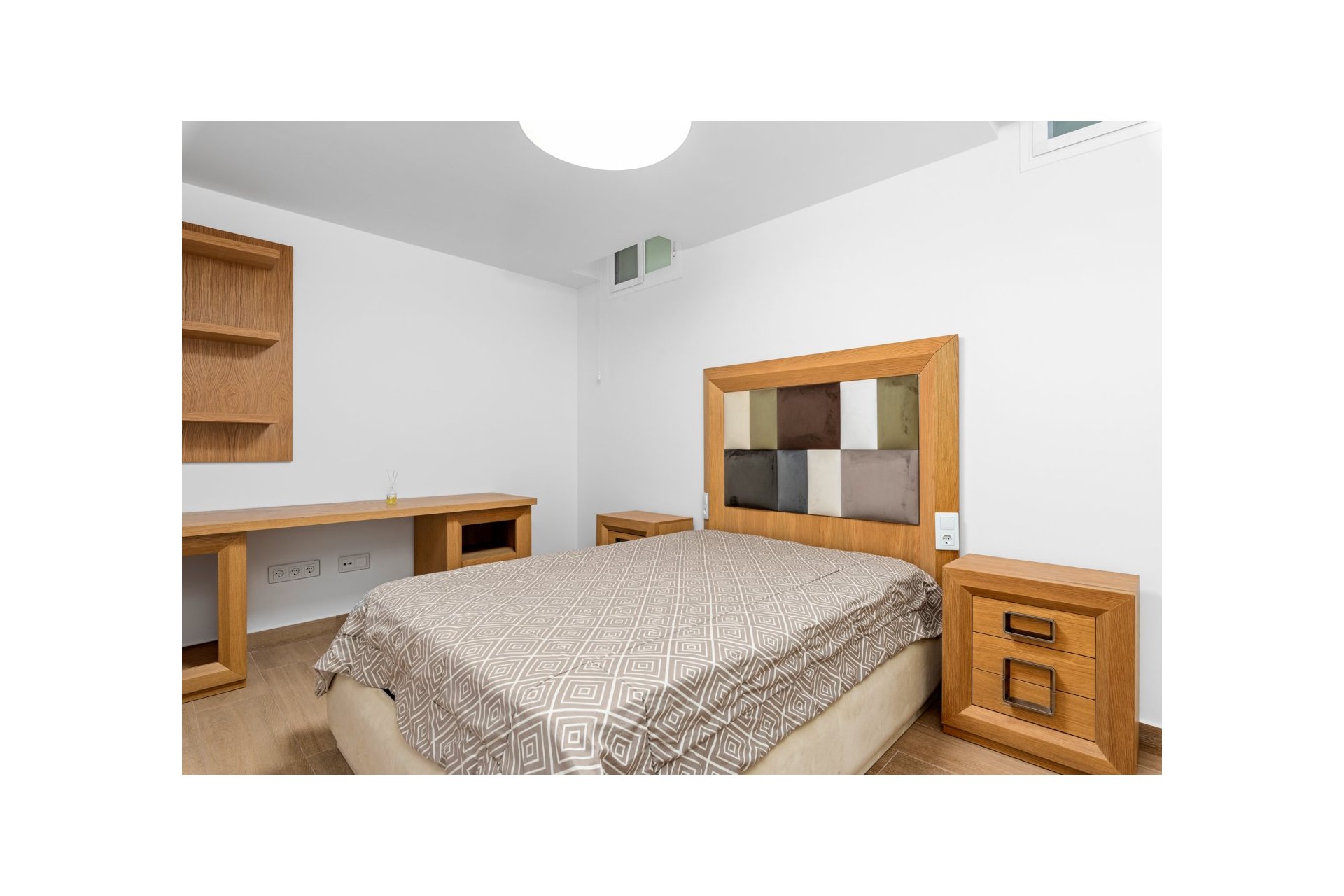 Resale - Villa - San Miguel - San Miguel Salinas