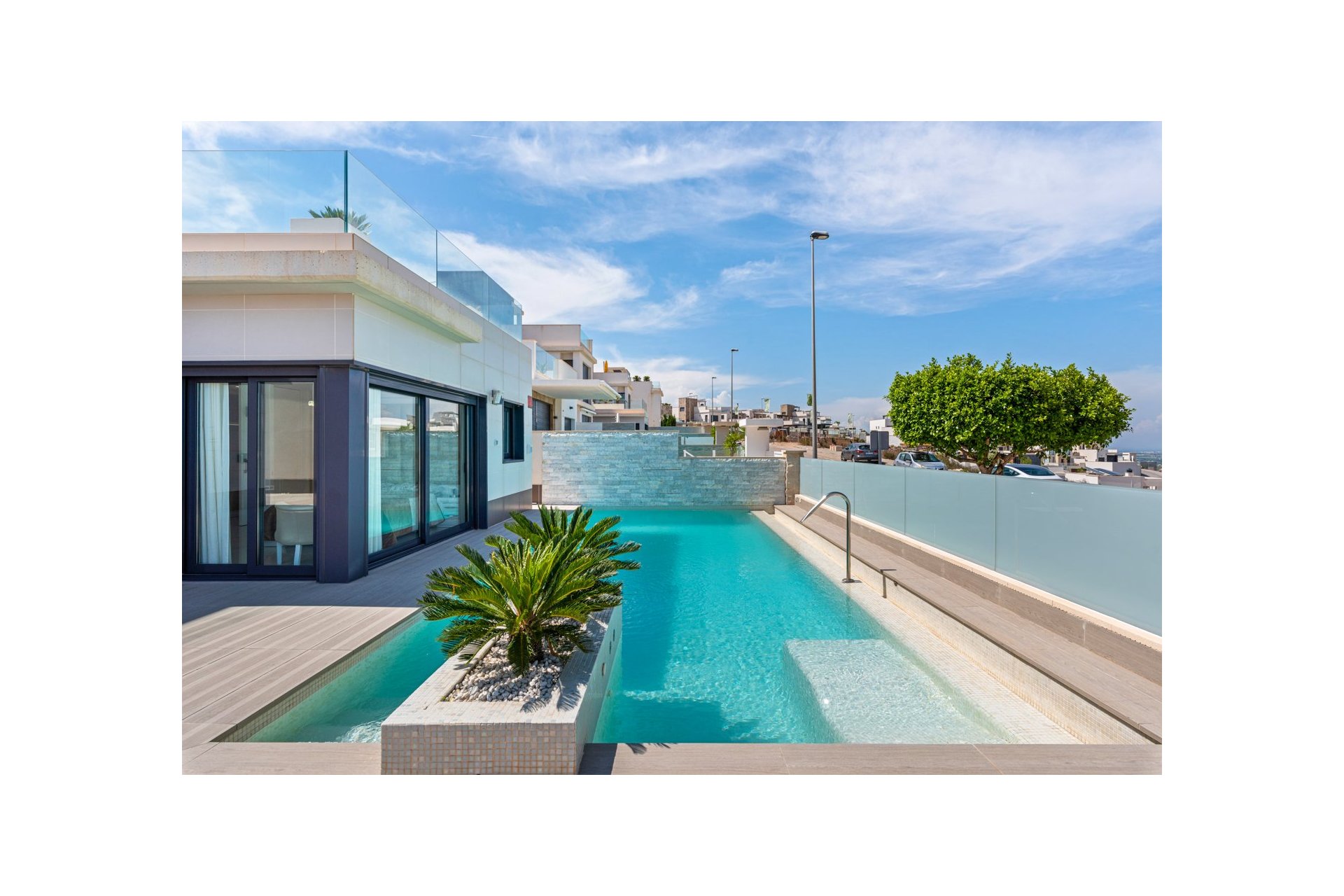 Resale - Villa - San Miguel - San Miguel Salinas