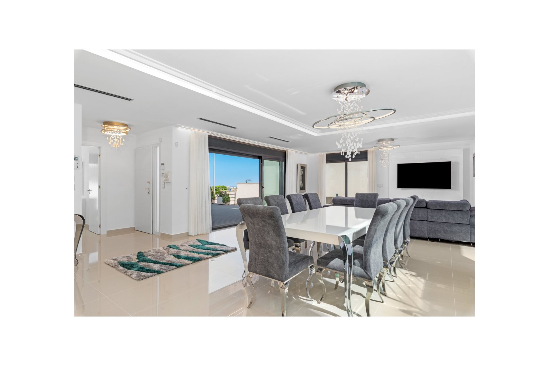 Resale - Villa - San Miguel - San Miguel Salinas