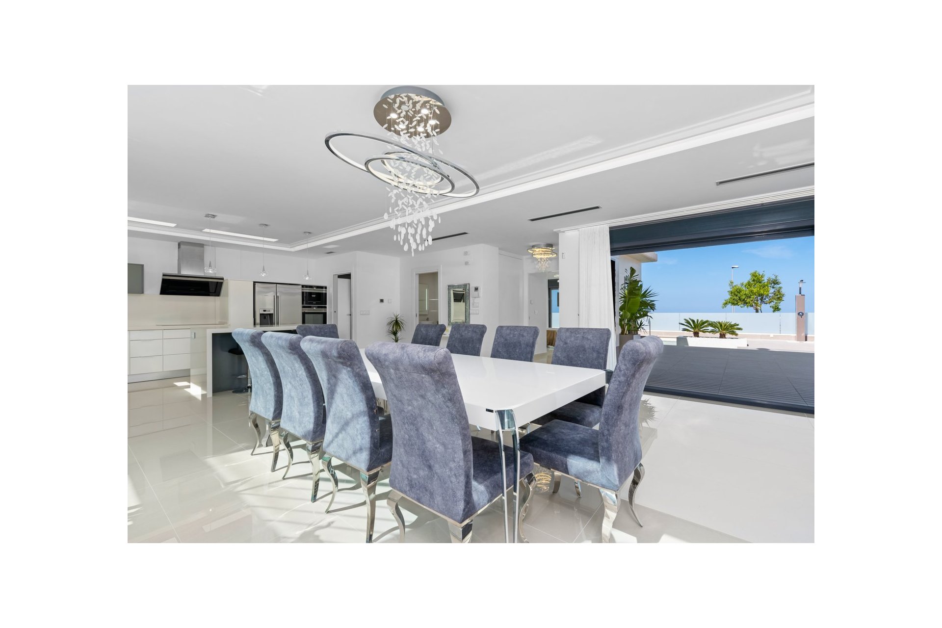 Resale - Villa - San Miguel - San Miguel Salinas