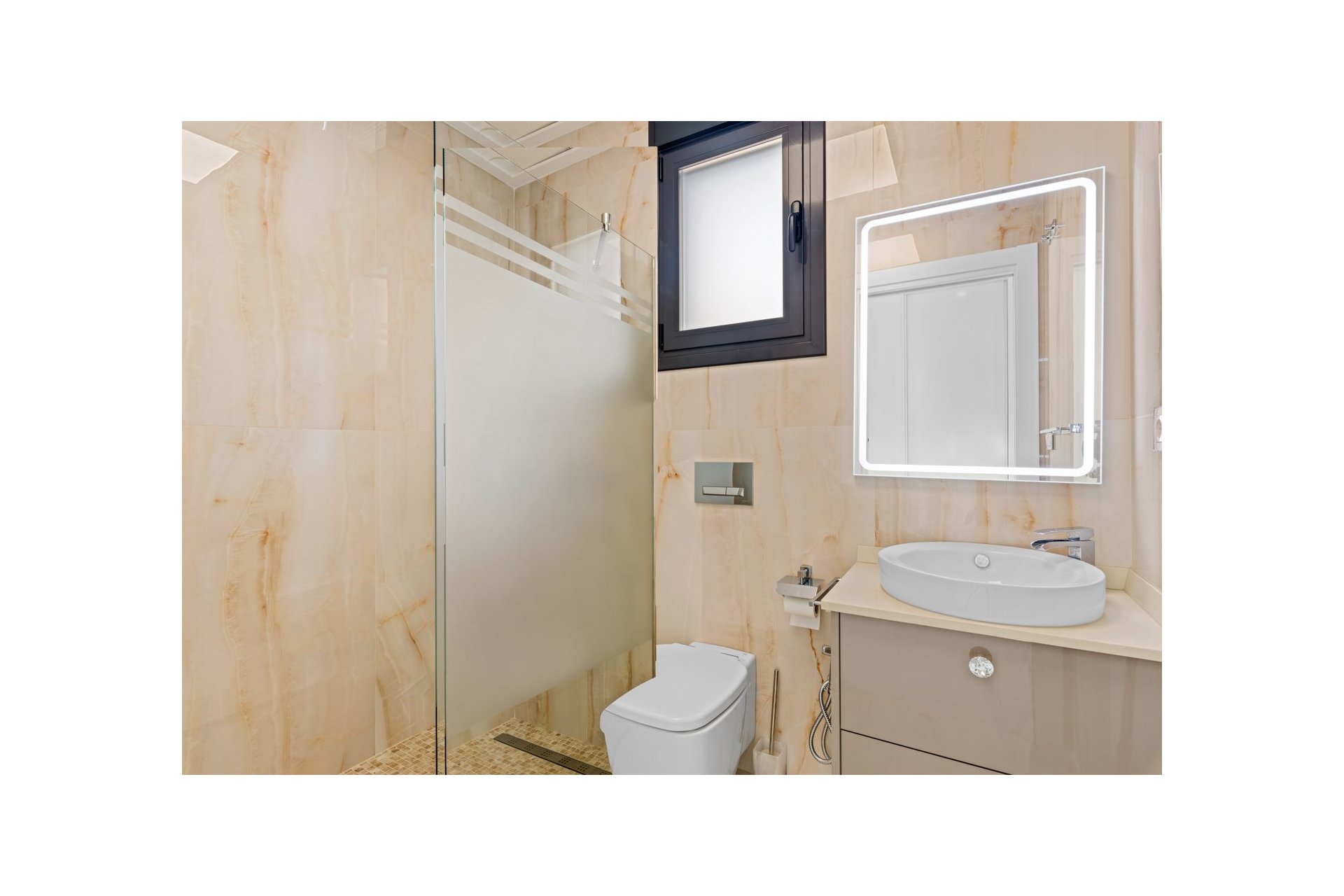 Resale - Villa - San Miguel - San Miguel Salinas