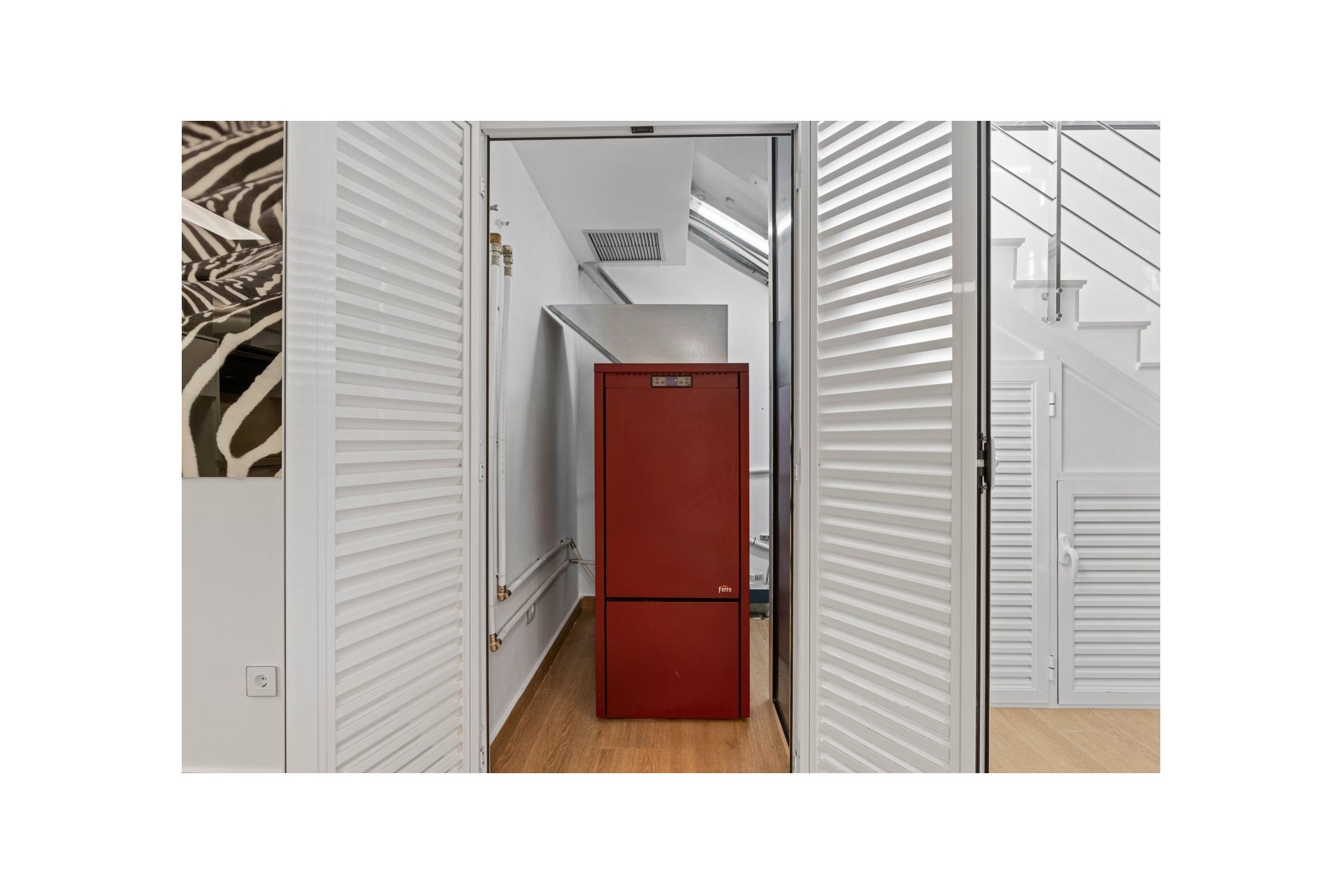 Resale - Villa - San Miguel - San Miguel Salinas