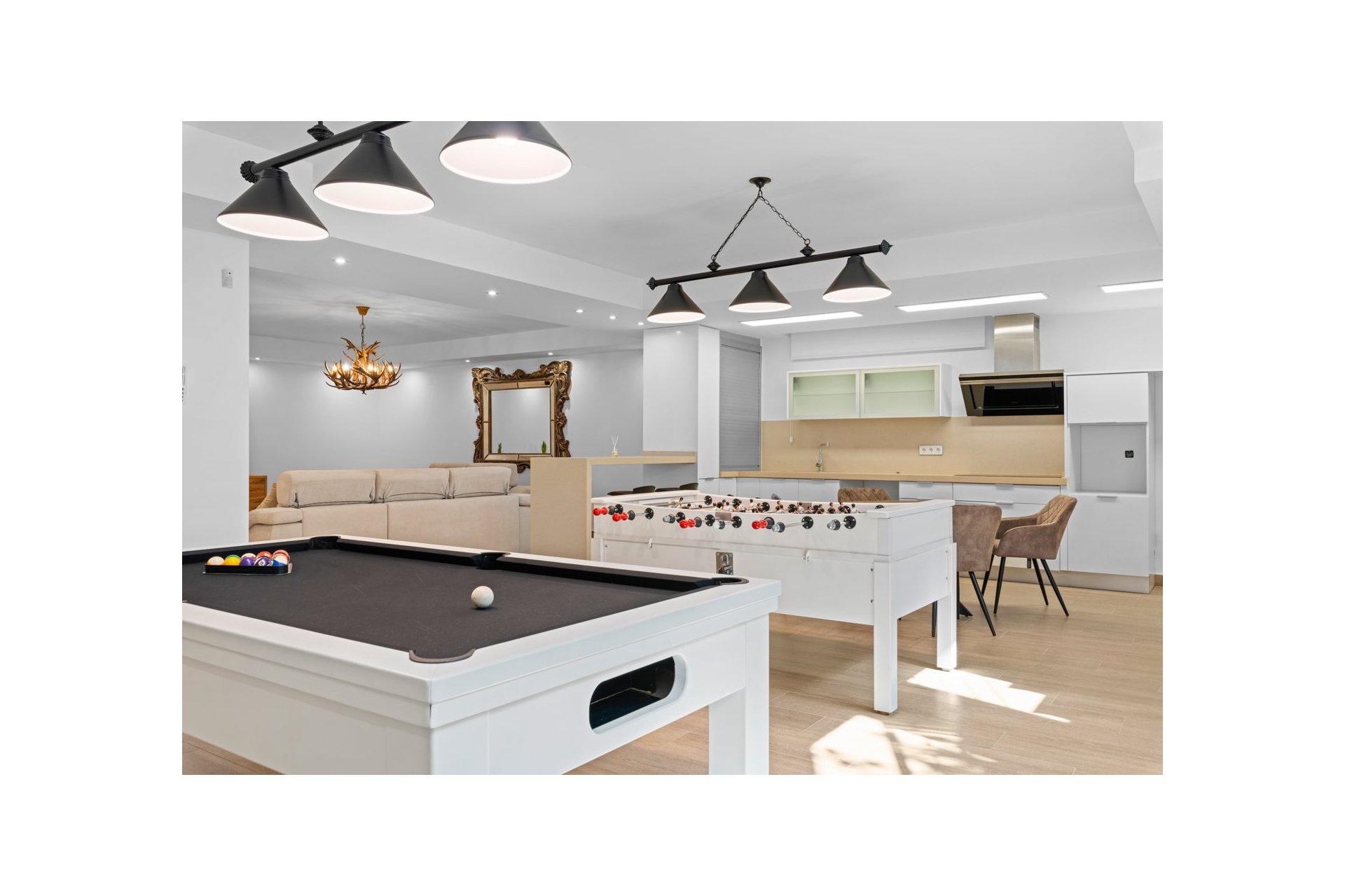 Resale - Villa - San Miguel - San Miguel Salinas