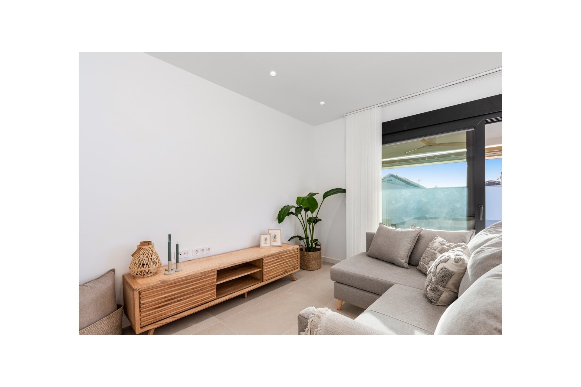 Resale - Villa - Torrevieja - El chaparral