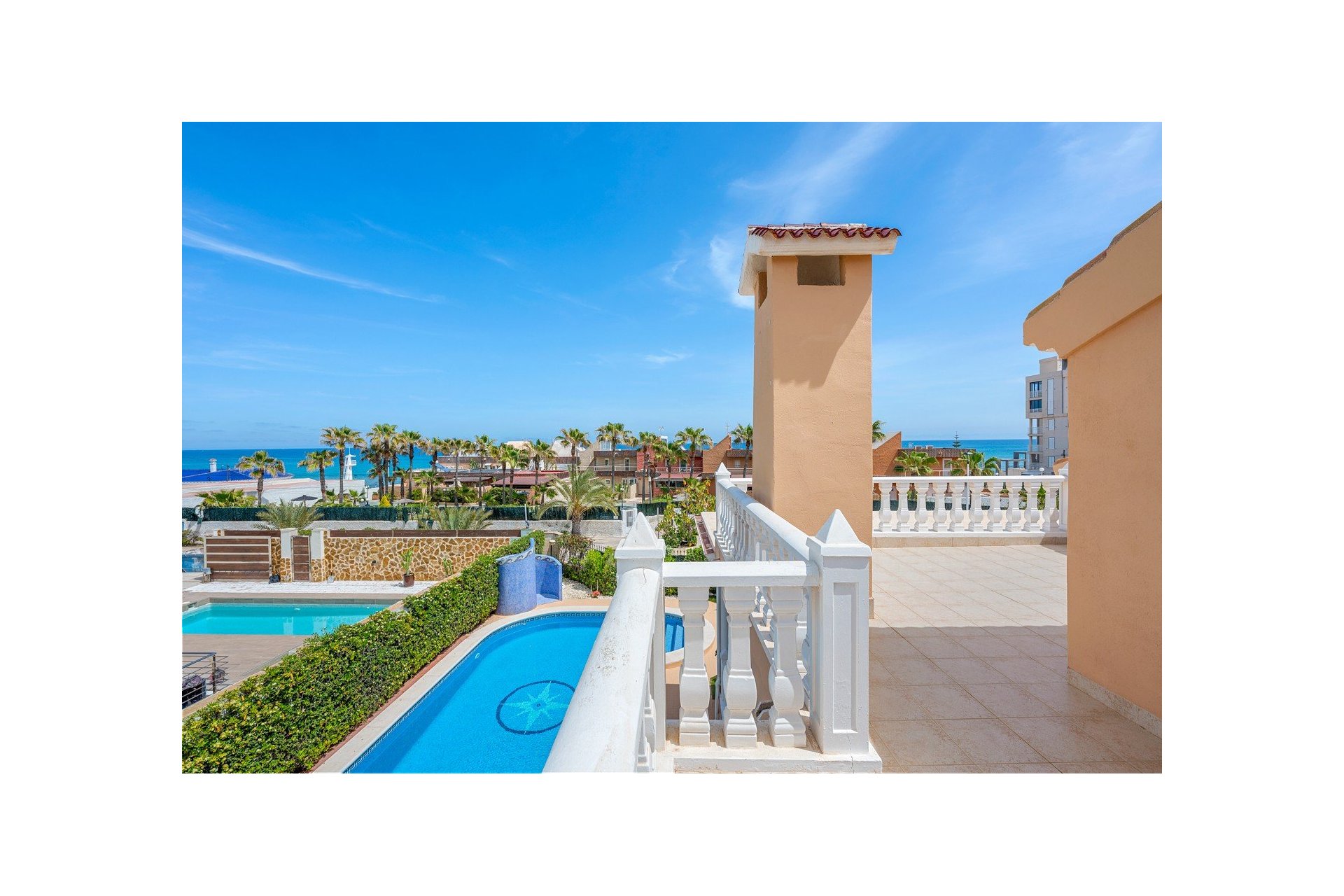 Resale - Villa - Torrevieja - La Mata
