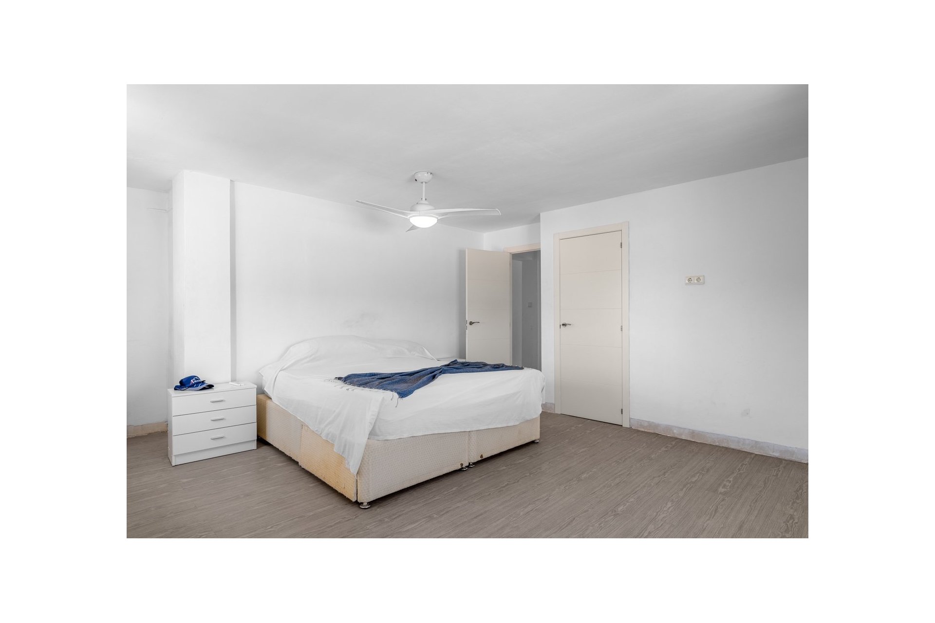 Reventa - Finca - Los Montesinos - La herrada