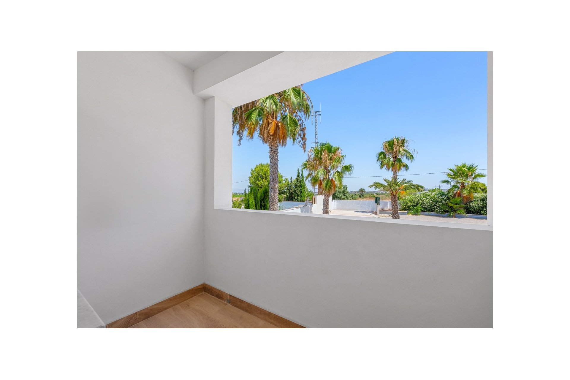 Reventa - Finca - Los Montesinos - La herrada
