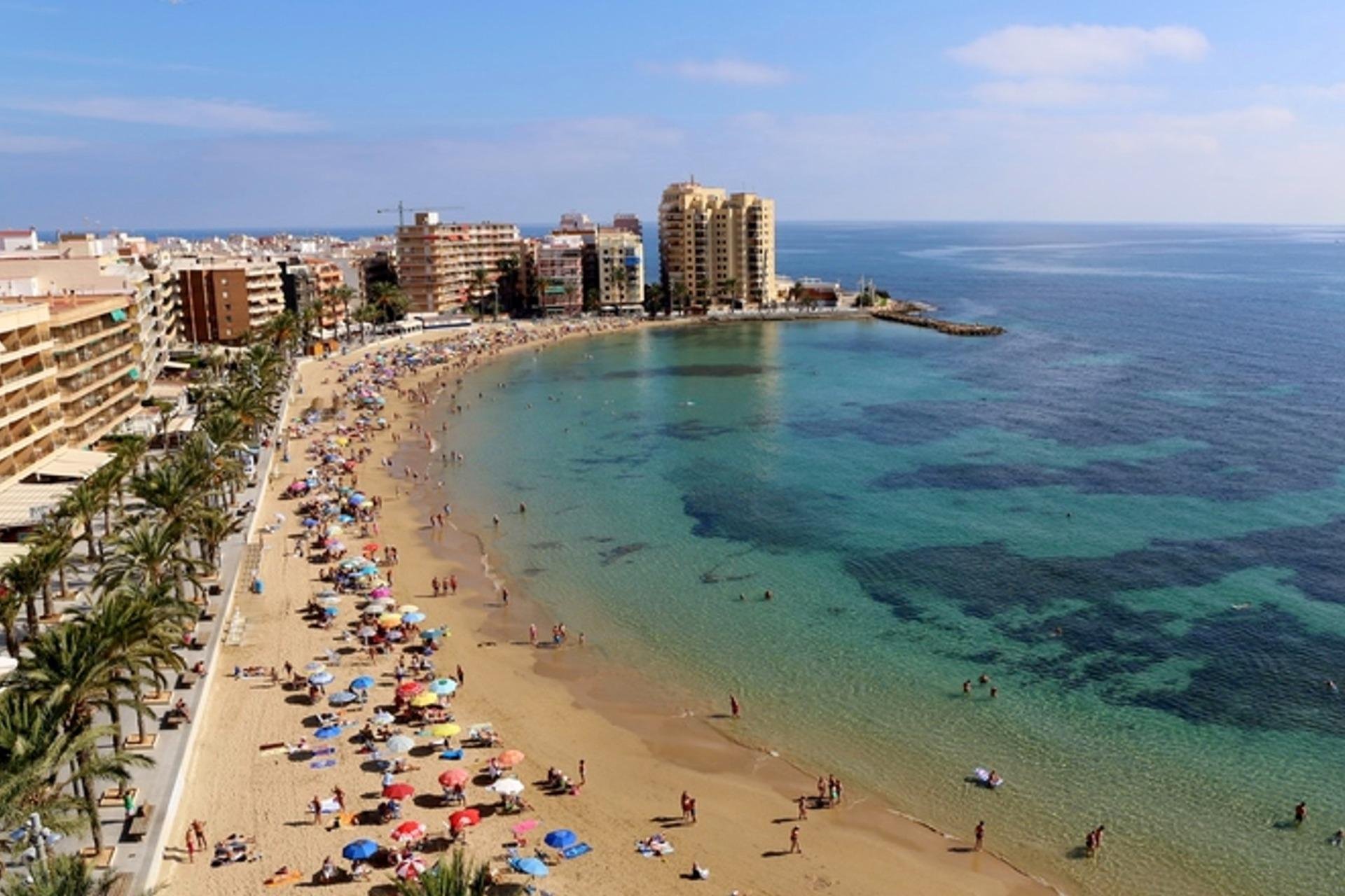 Rynek pierwotny - Daszek - Torrevieja - Playa de El Cura