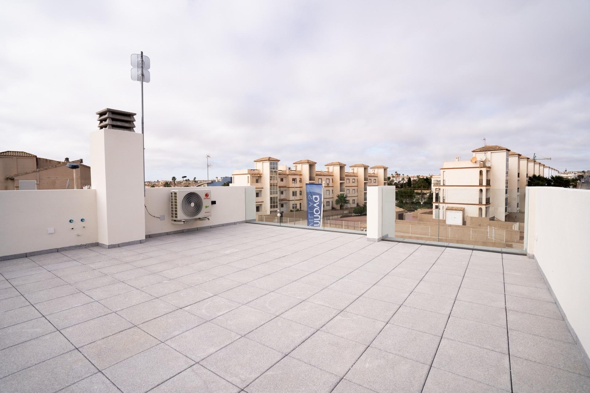 Rynek pierwotny - Town House - Orihuela Costa - Entre golf