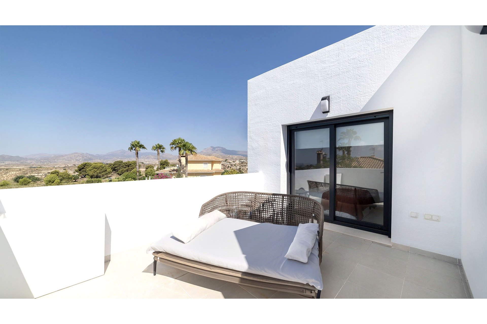 Rynek pierwotny - Villa - Busot, zona Bonalba Golf (Alicante) - Spain
