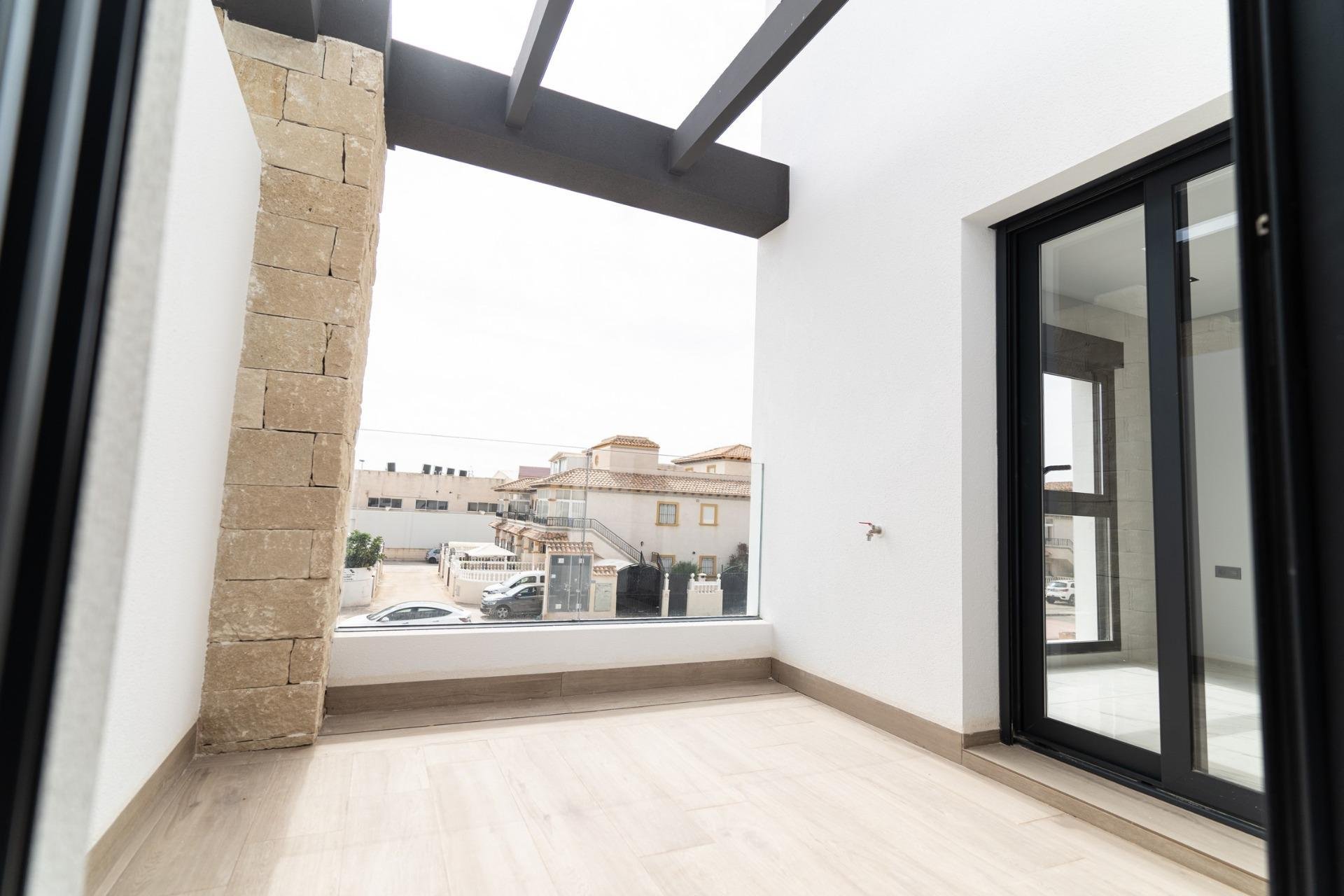 Rynek pierwotny - Villa - Orihuela Costa - Punta Prima