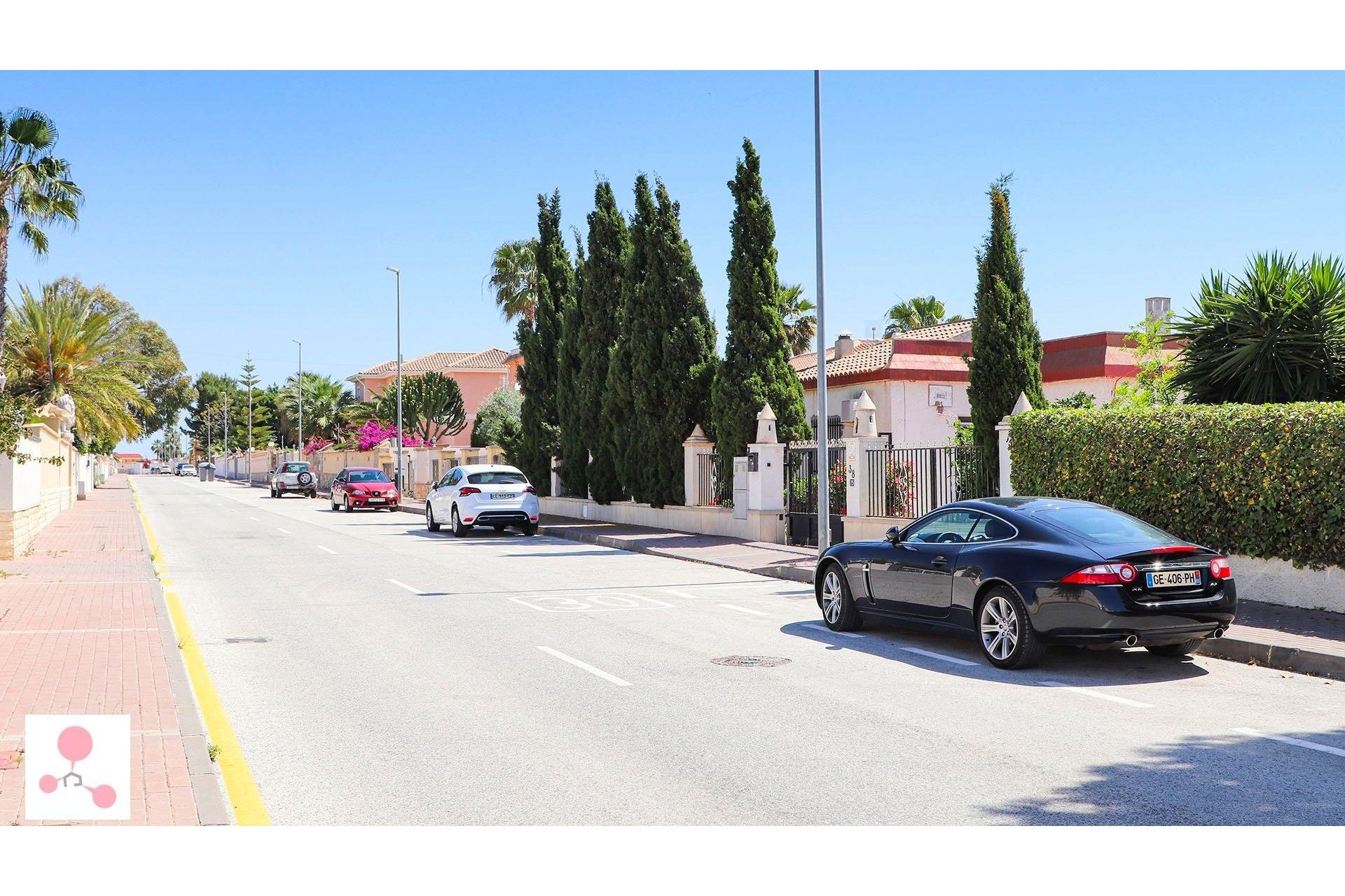 Rynek pierwotny - Villa - San Fulgencio - La Escuera