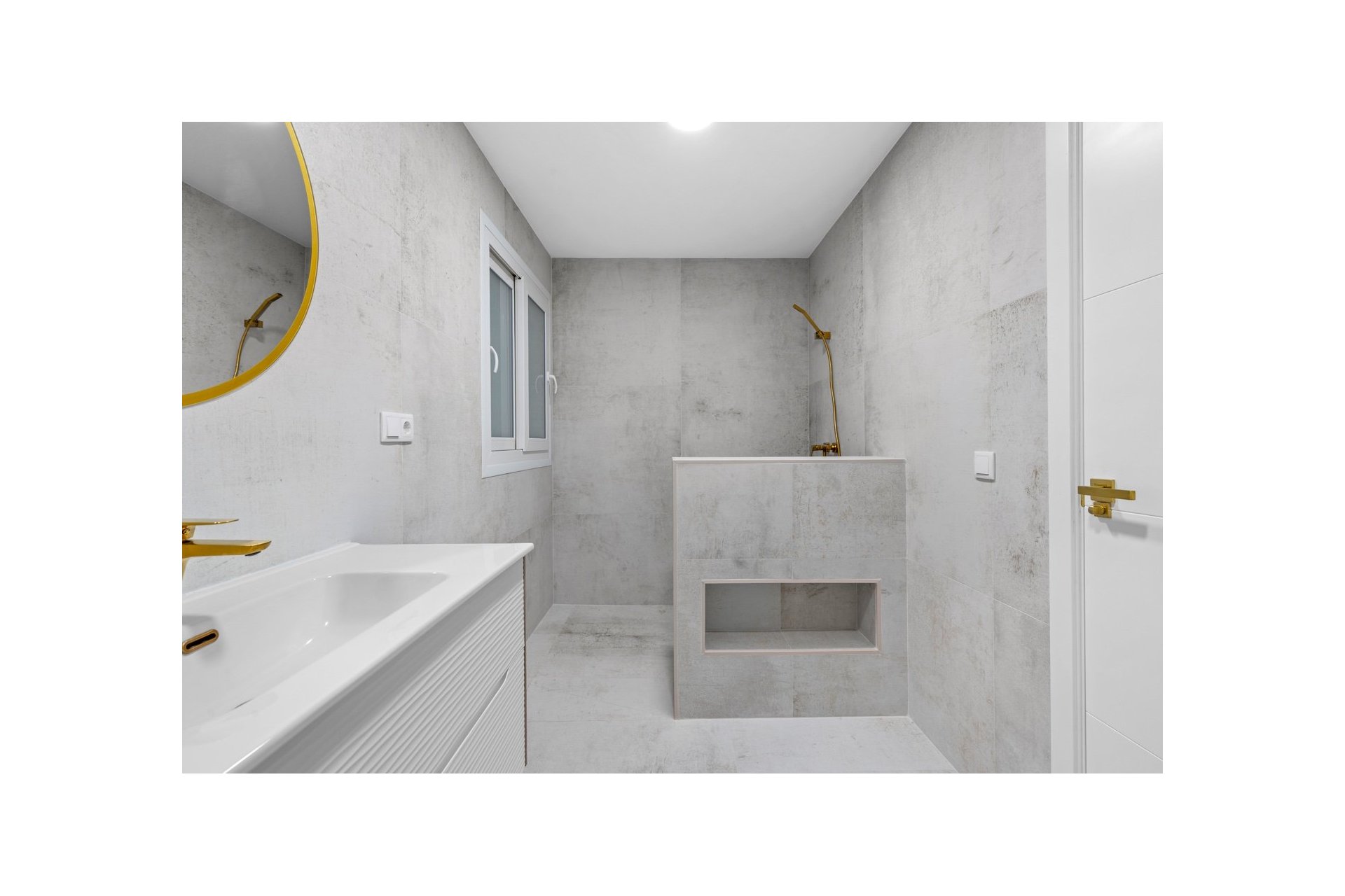 Rynek wtórny - Apartament - Torrevieja - Playa del Acequión