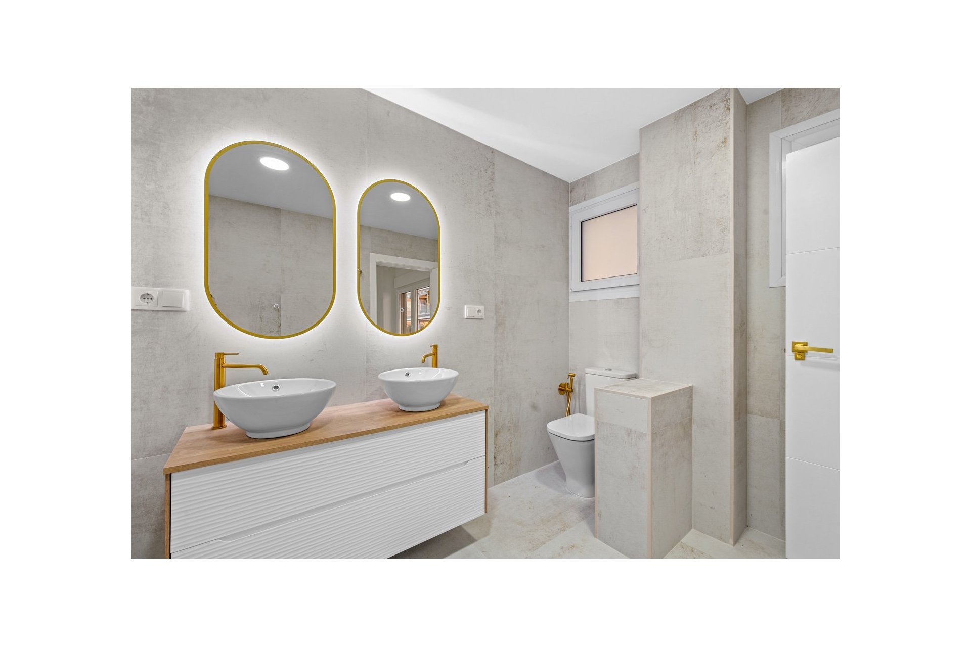 Rynek wtórny - Apartament - Torrevieja - Playa del Acequión