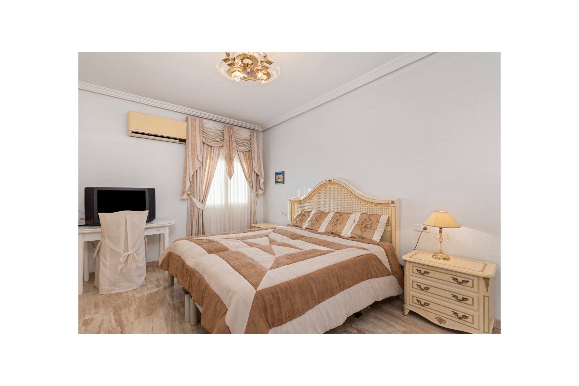 Rynek wtórny - Szalet - Ciudad Quesada - Rojales - Doña pepa