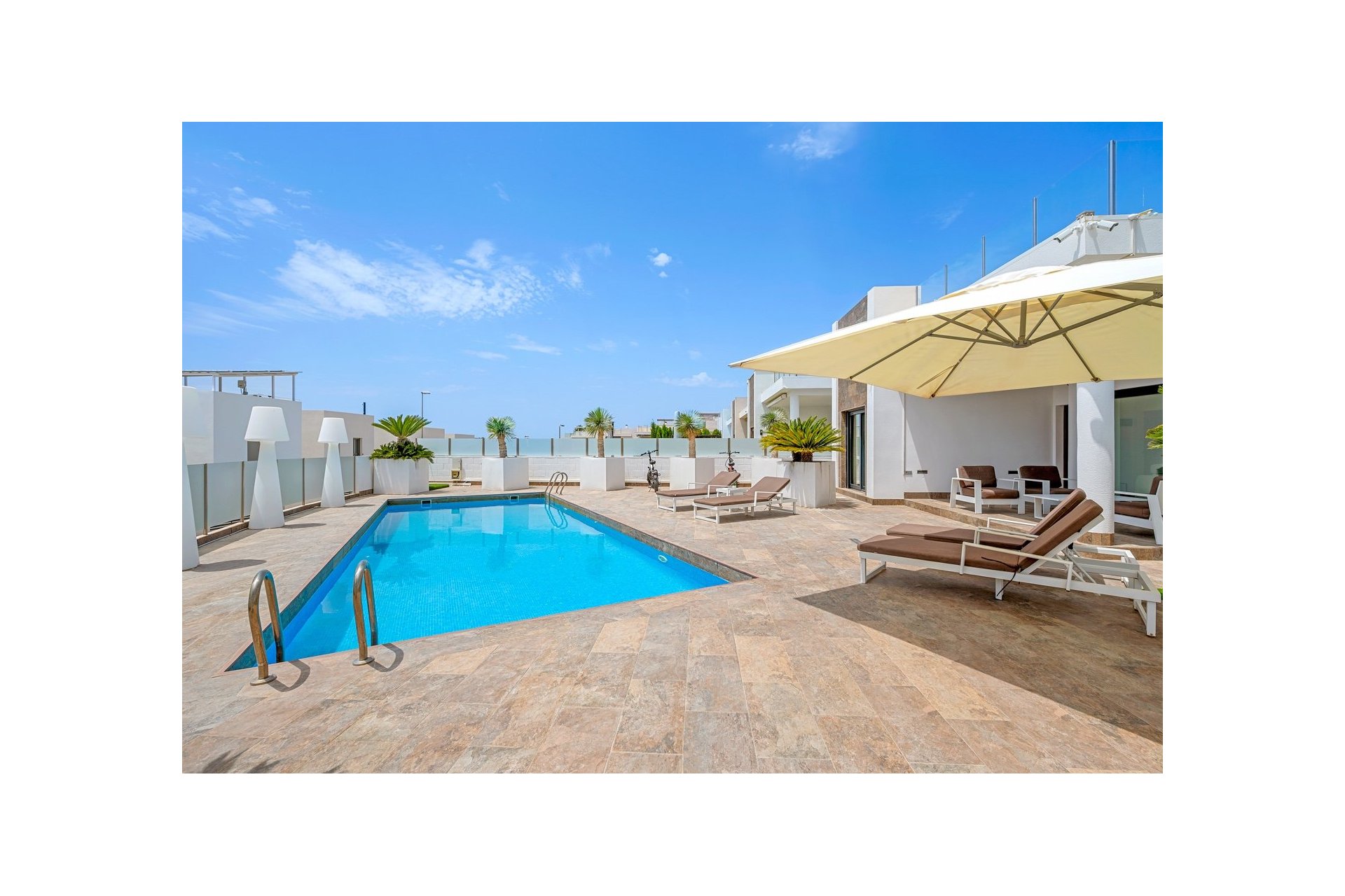 Rynek wtórny - Villa - Orihuela Costa - Villamartín