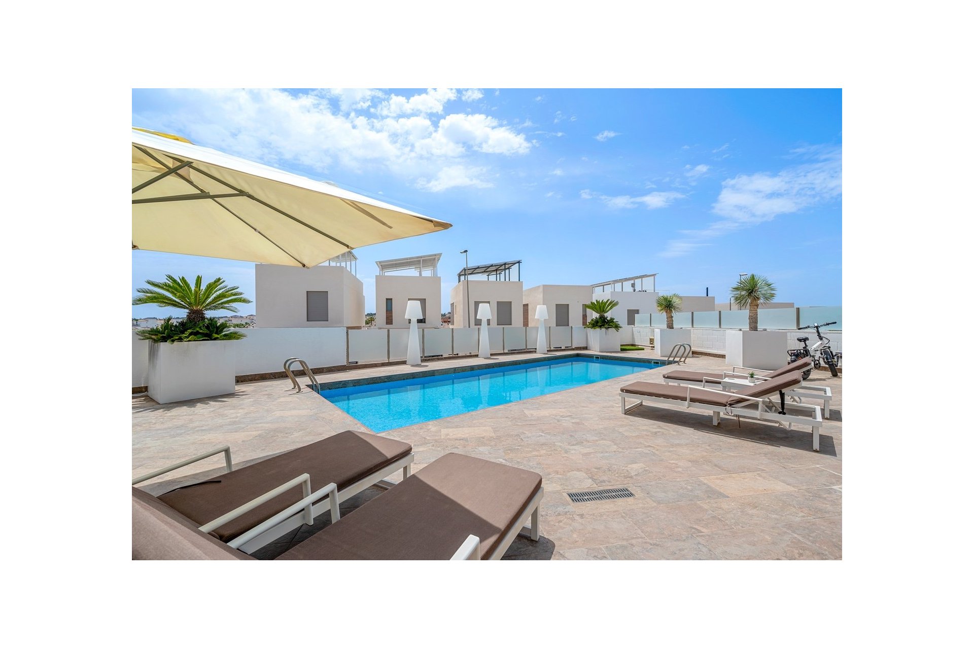 Rynek wtórny - Villa - Orihuela Costa - Villamartín