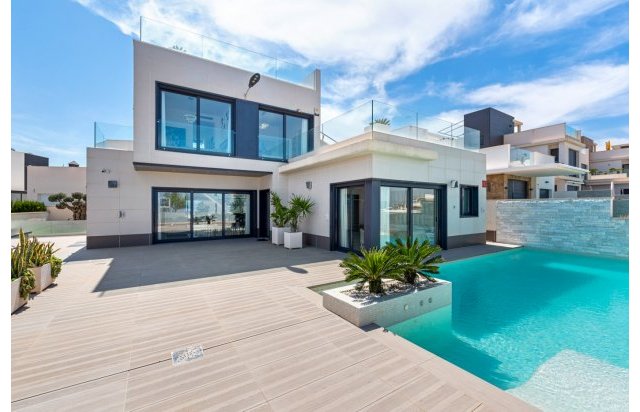 Villa - Resale - San Miguel - San Miguel Salinas