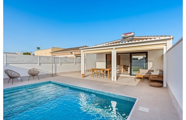 Villa - Resale - Torrevieja - El chaparral