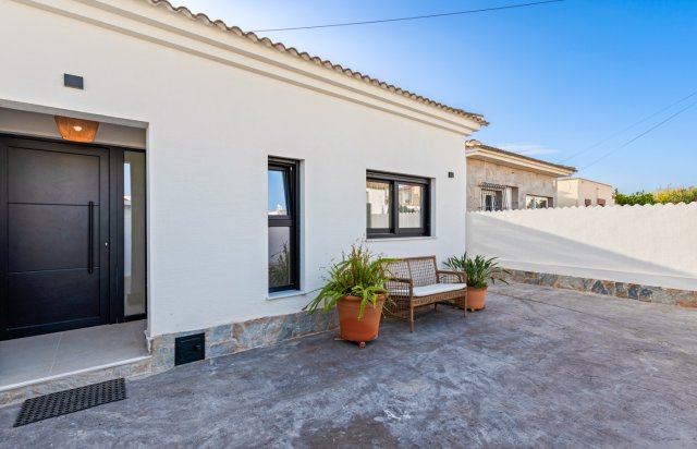 Villa - Reventa - Torrevieja - El chaparral