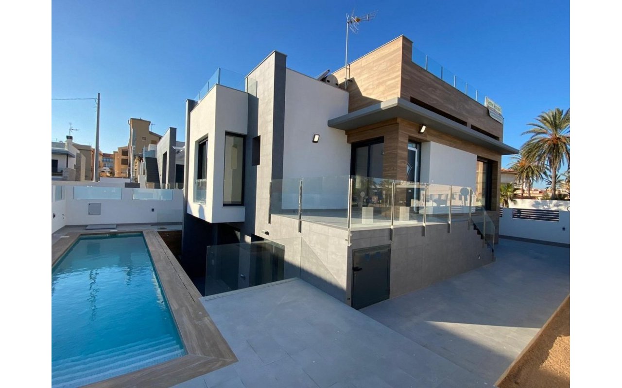Obra nueva - Villa - Torrevieja - La Mata