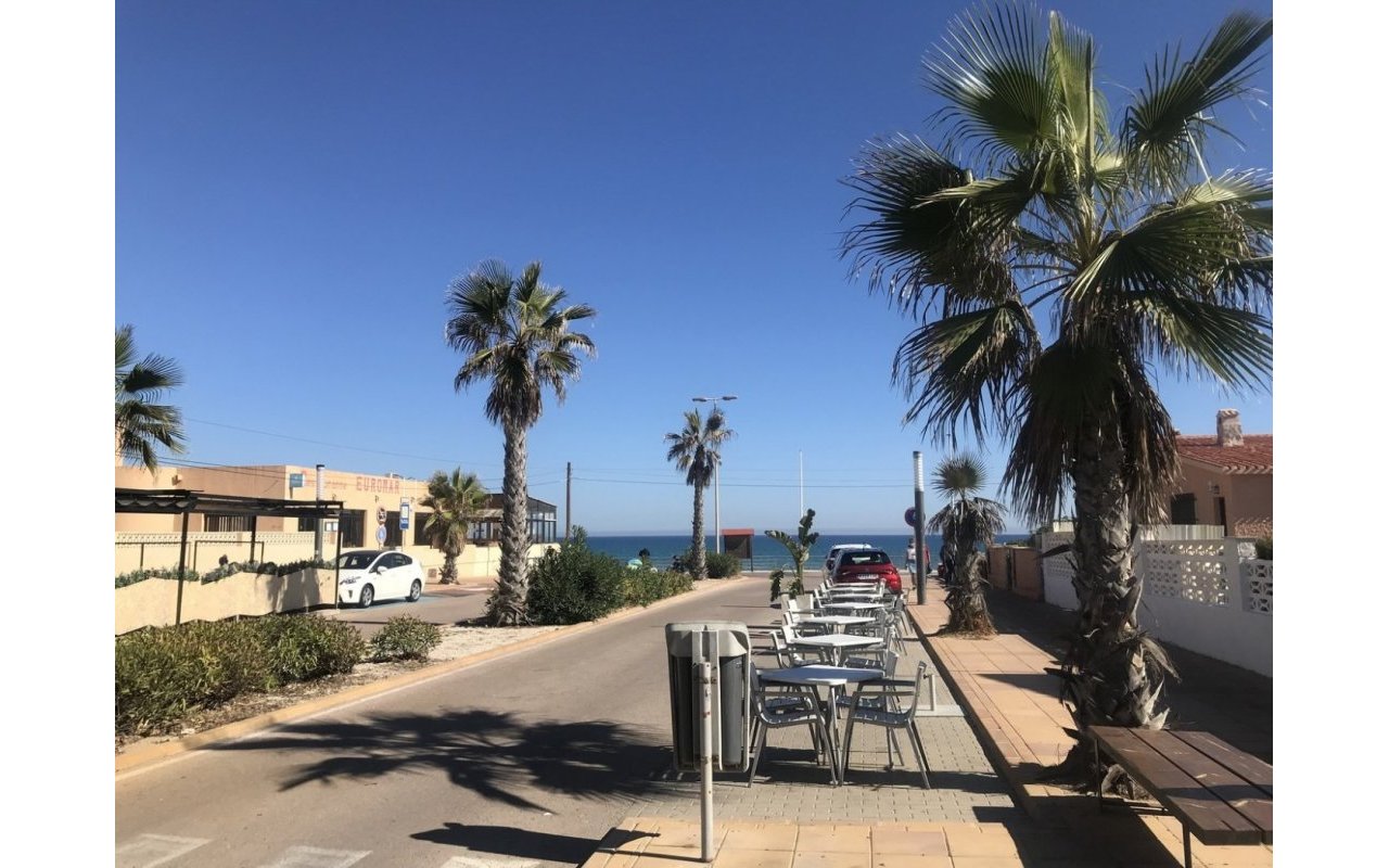 Obra nueva - Villa - Torrevieja - La Mata