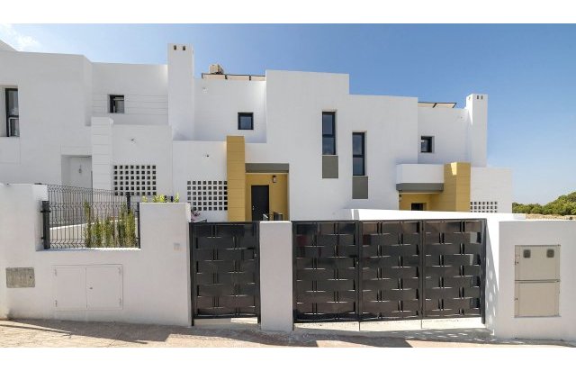 Rynek pierwotny - Villa - Busot, zona Bonalba Golf (Alicante) - Spain